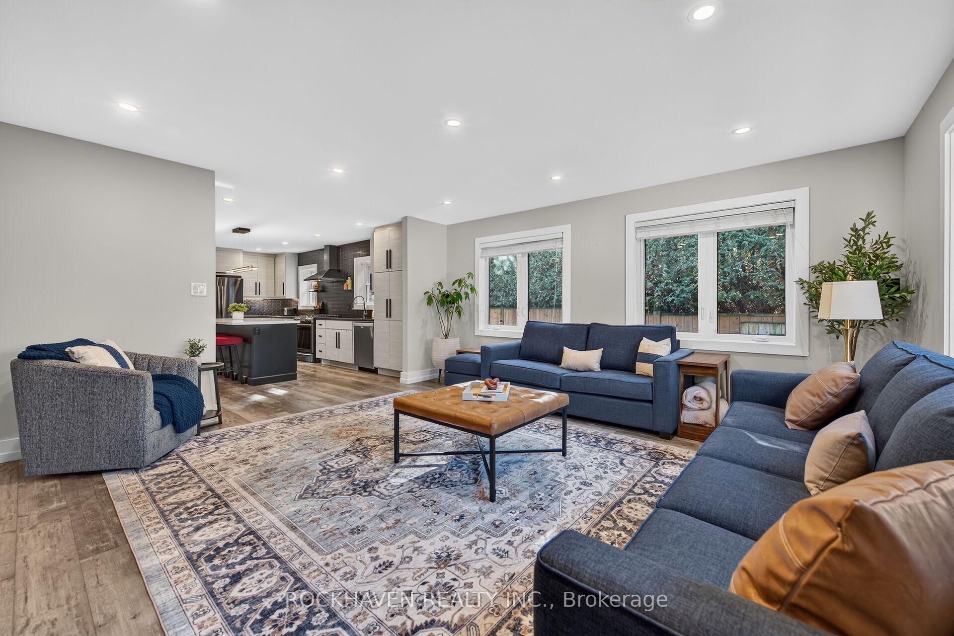 Photo 16 of 102 Lovers Lane, Hamilton, Ancaster — HOMEH