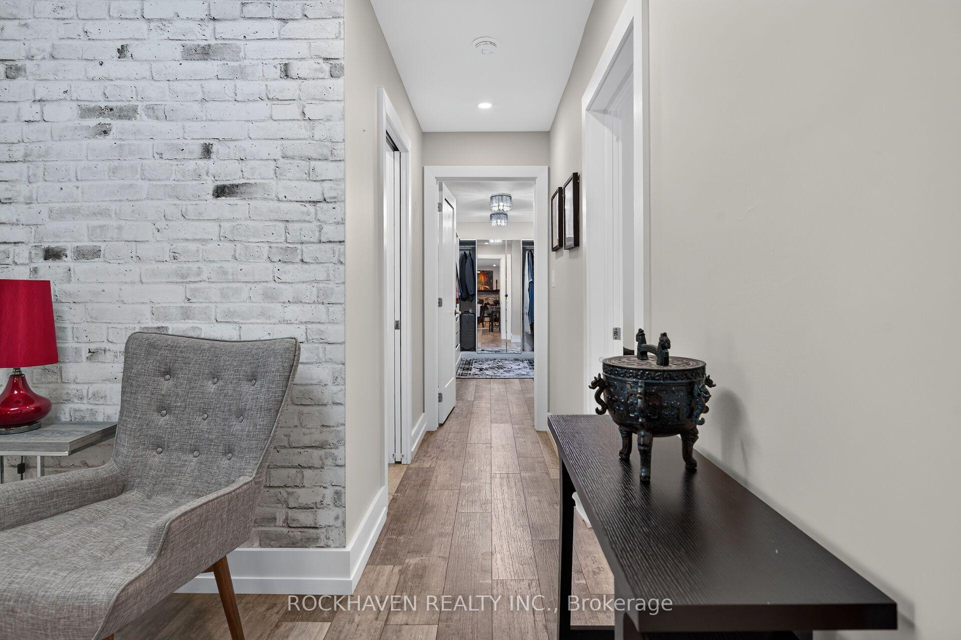 Photo 19 of 102 Lovers Lane, Hamilton, Ancaster — HOMEH