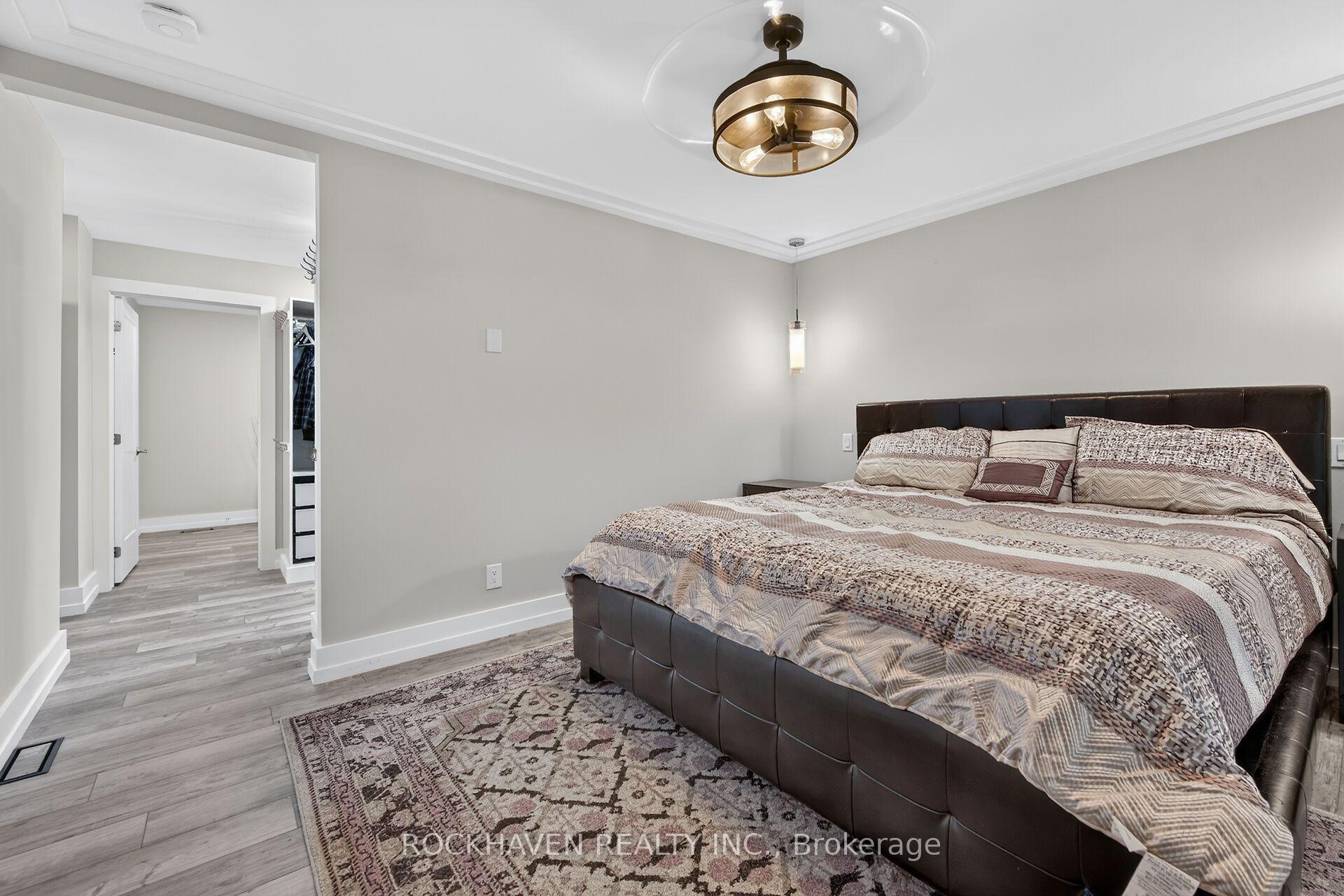 Photo 21 of 102 Lovers Lane, Hamilton, Ancaster — HOMEH