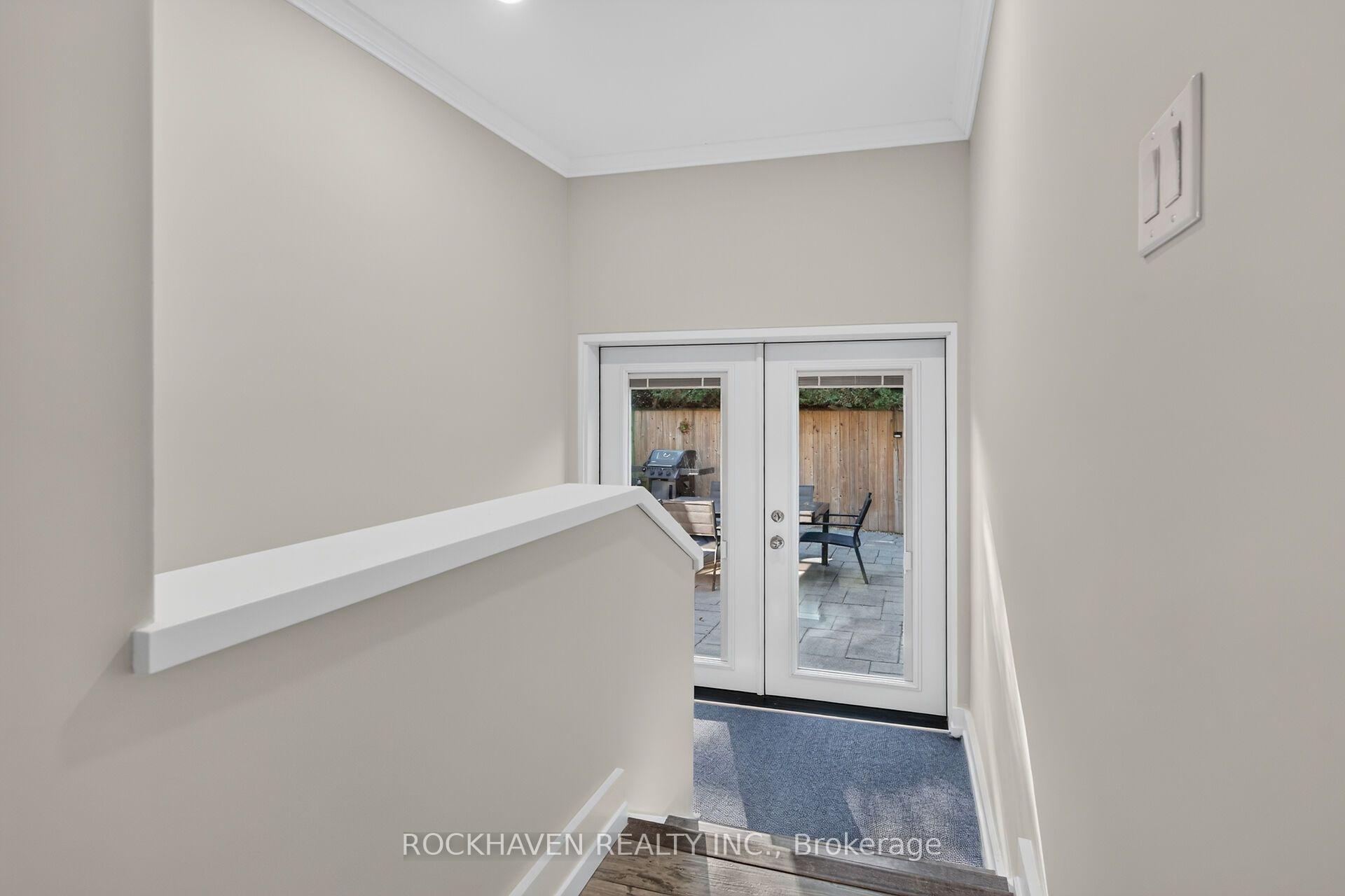 Photo 29 of 102 Lovers Lane, Hamilton, Ancaster — HOMEH