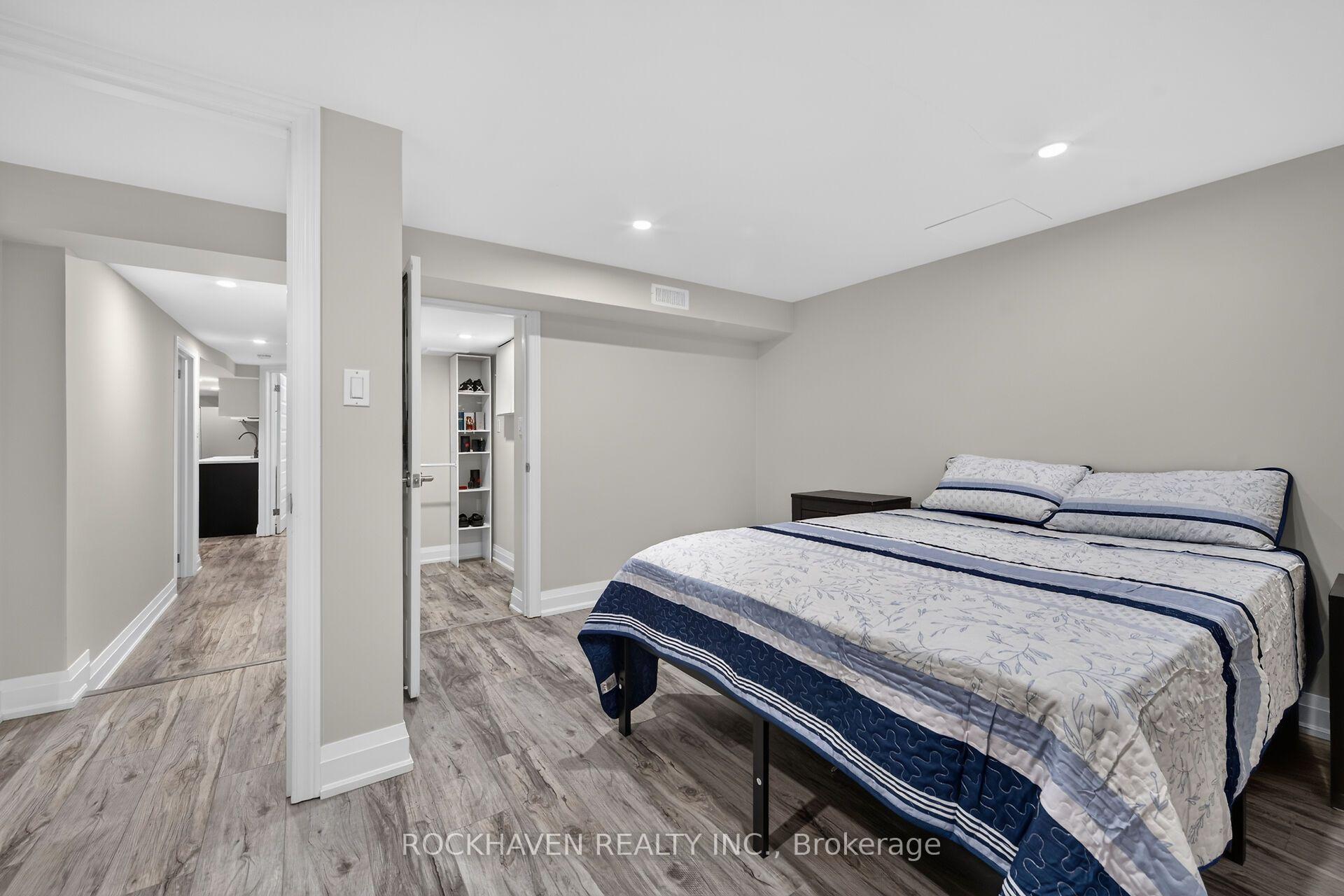 Photo 42 of 102 Lovers Lane, Hamilton, Ancaster — HOMEH