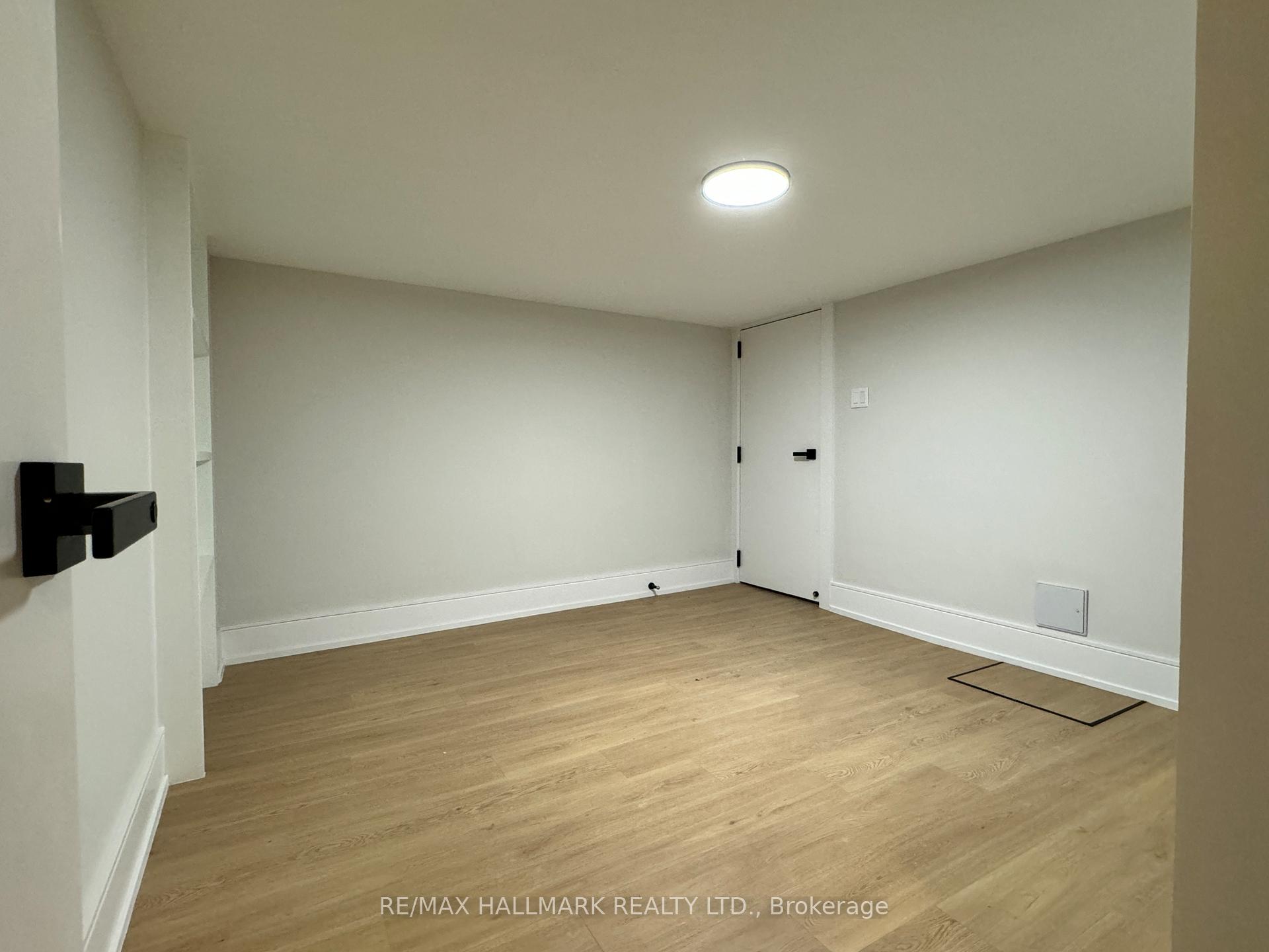 Photo 4 of Unit Bsmt, 116 Bellevue Avenue, Toronto, Kensington-Chinatown — HOMEH