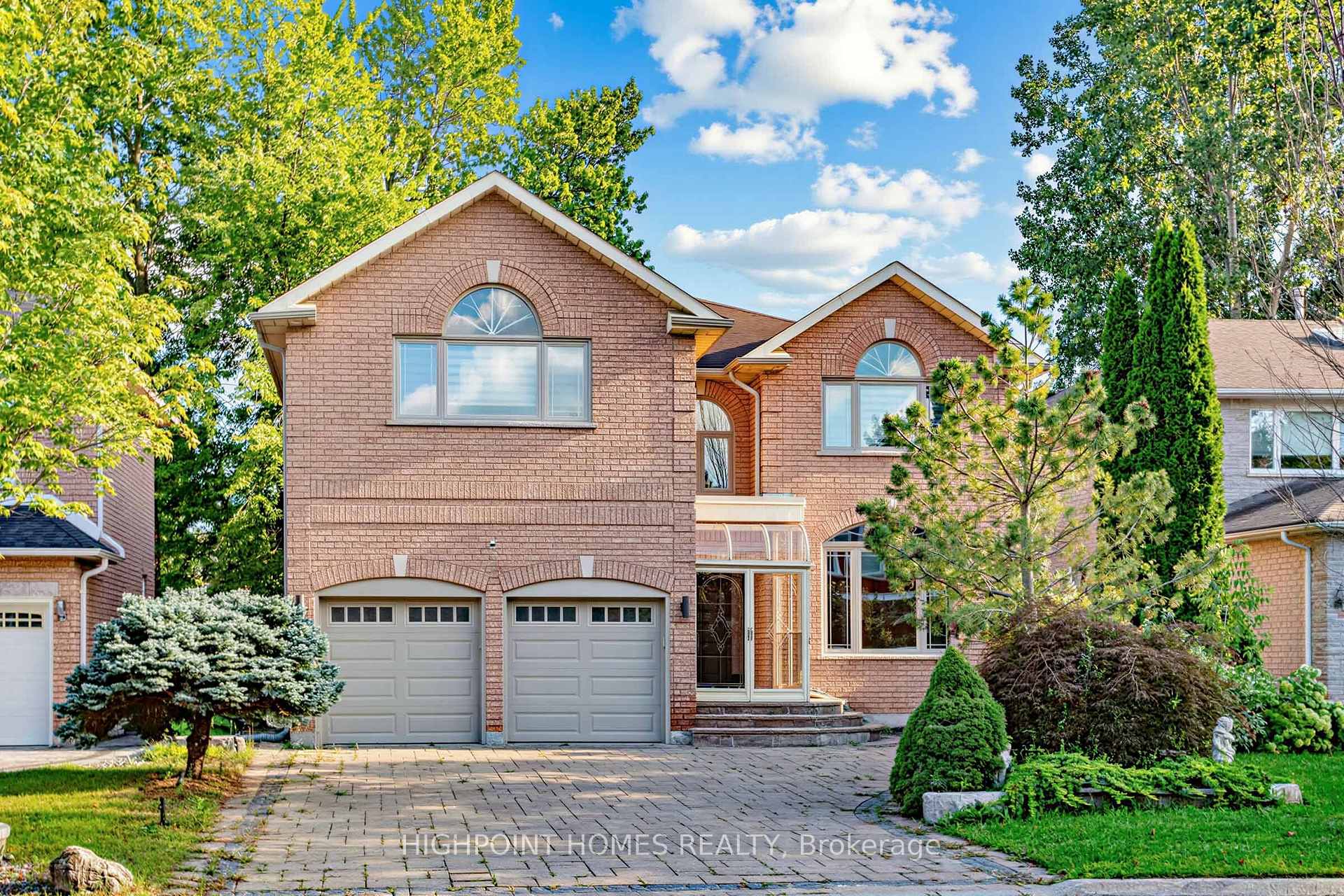 Photo 1 of 25 Pathlane Road, Richmond Hill, Langstaff — HOMEH