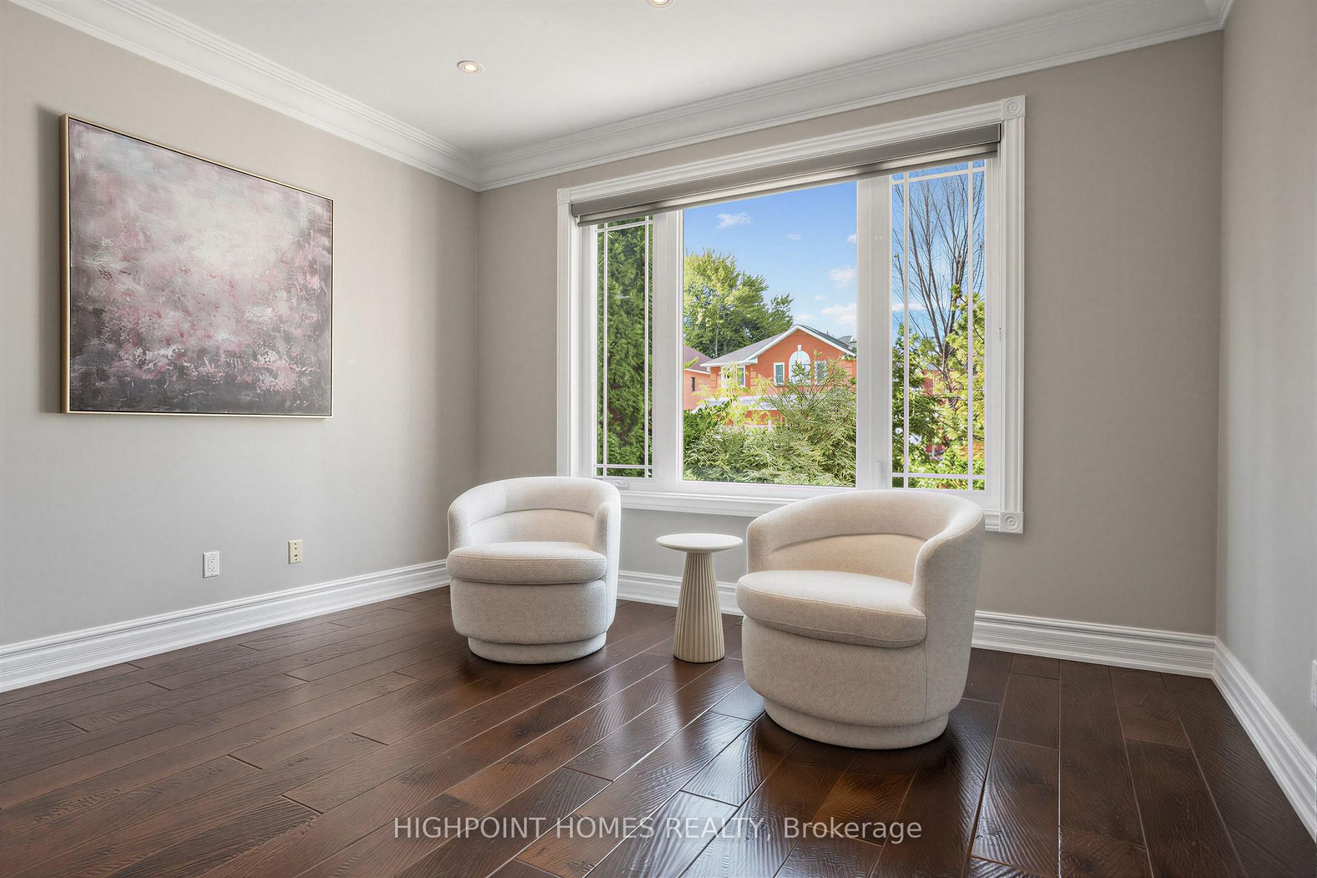 Photo 5 of 25 Pathlane Road, Richmond Hill, Langstaff — HOMEH
