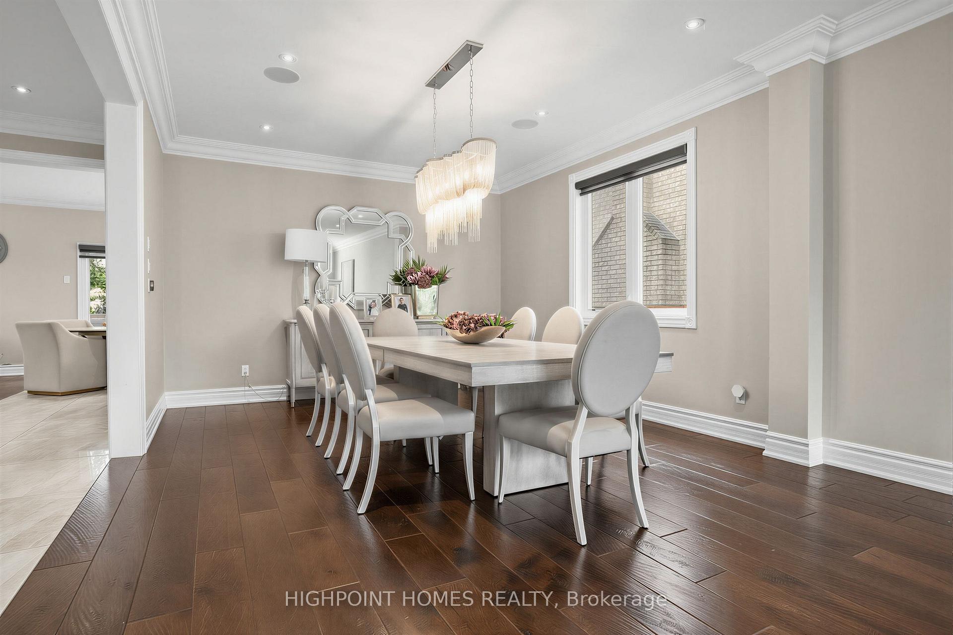 Photo 6 of 25 Pathlane Road, Richmond Hill, Langstaff — HOMEH