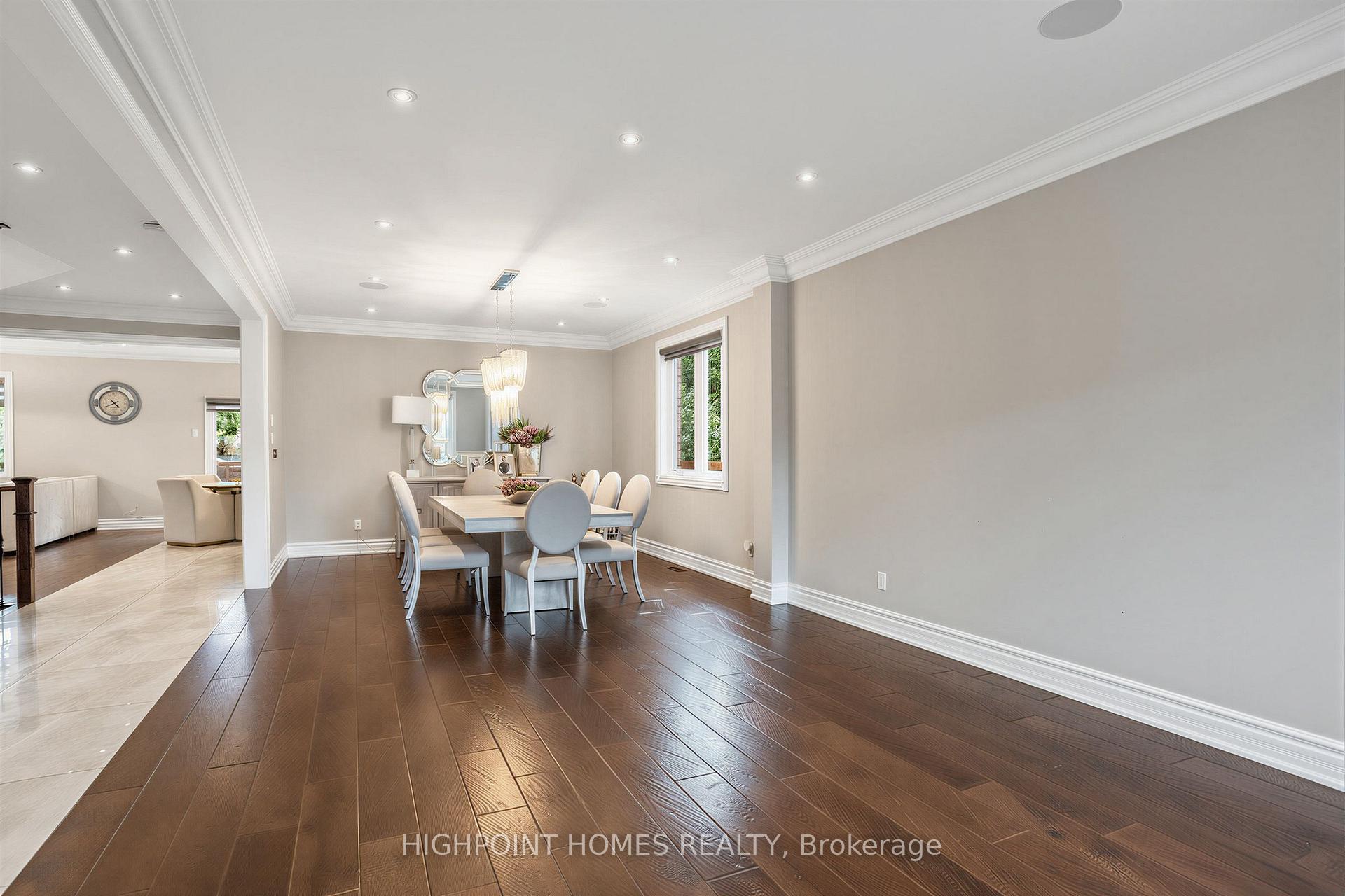 Photo 7 of 25 Pathlane Road, Richmond Hill, Langstaff — HOMEH
