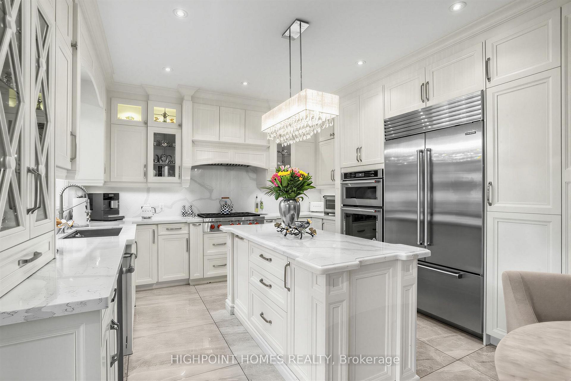 Photo 15 of 25 Pathlane Road, Richmond Hill, Langstaff — HOMEH
