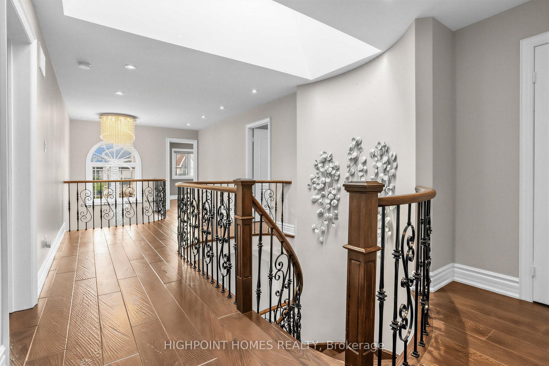 Photo 20 of 25 Pathlane Road, Richmond Hill, Langstaff — HOMEH