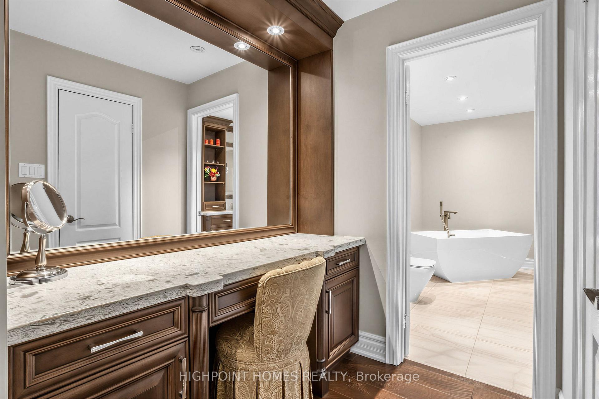 Photo 24 of 25 Pathlane Road, Richmond Hill, Langstaff — HOMEH