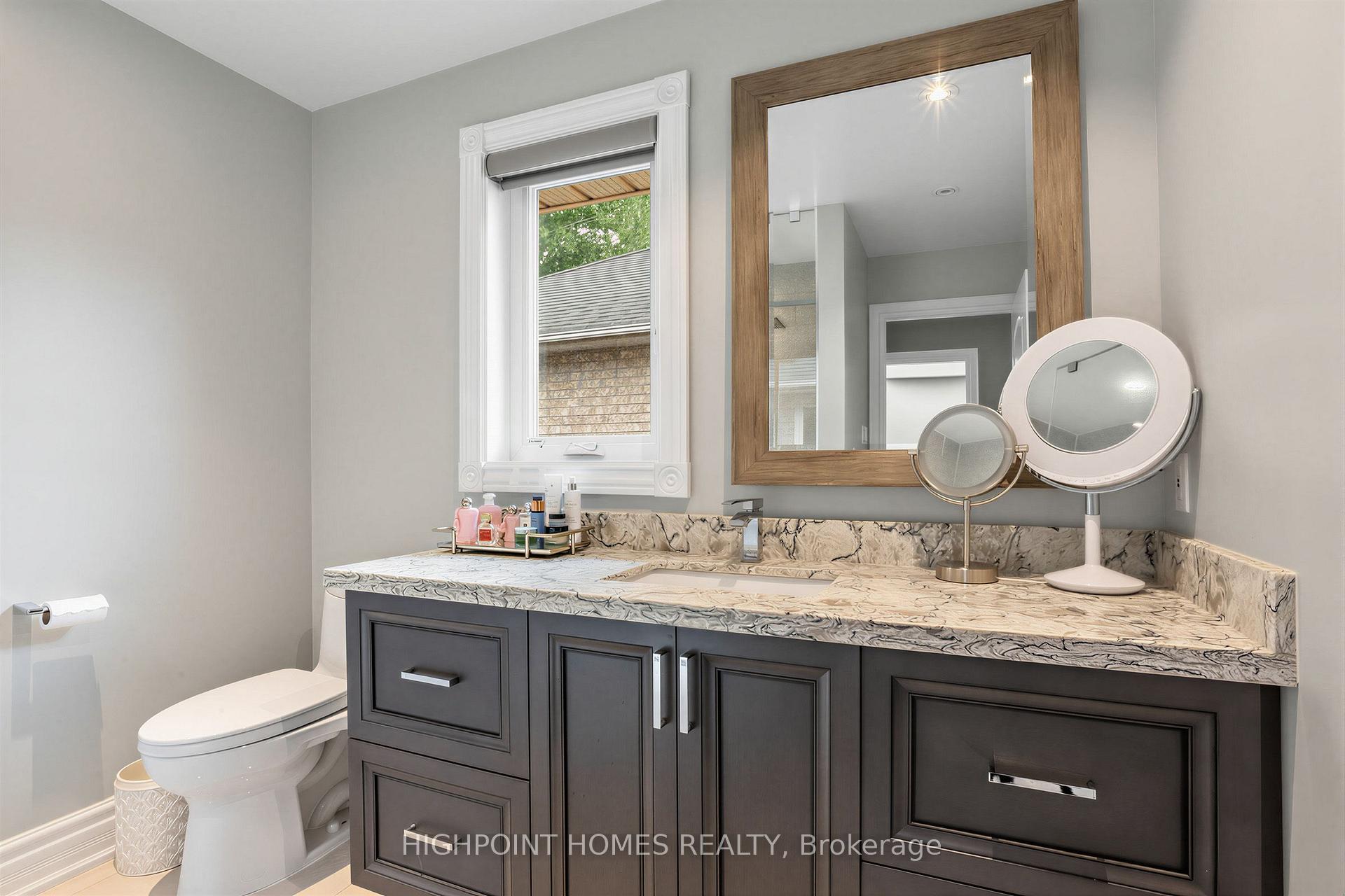 Photo 27 of 25 Pathlane Road, Richmond Hill, Langstaff — HOMEH