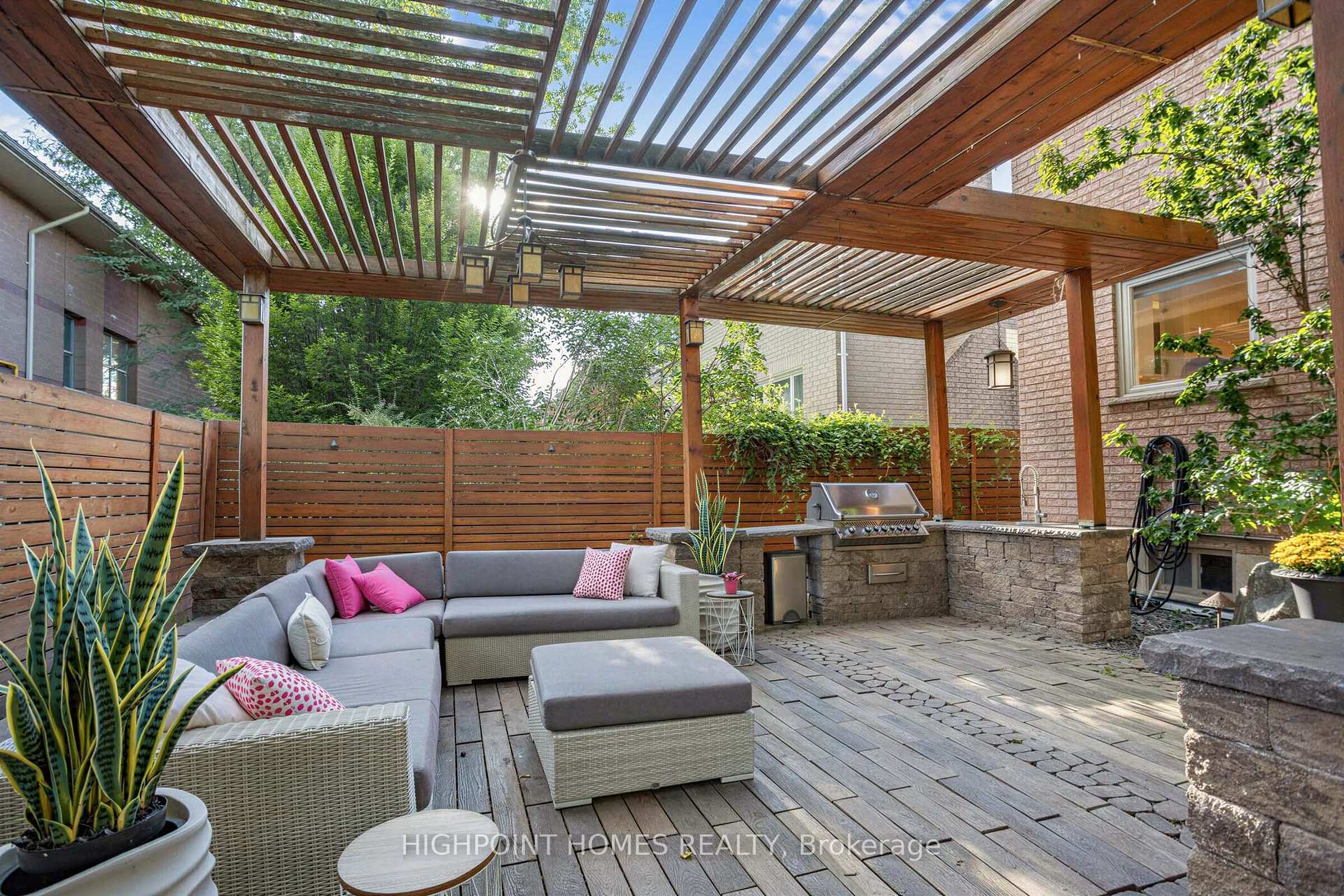 Photo 40 of 25 Pathlane Road, Richmond Hill, Langstaff — HOMEH