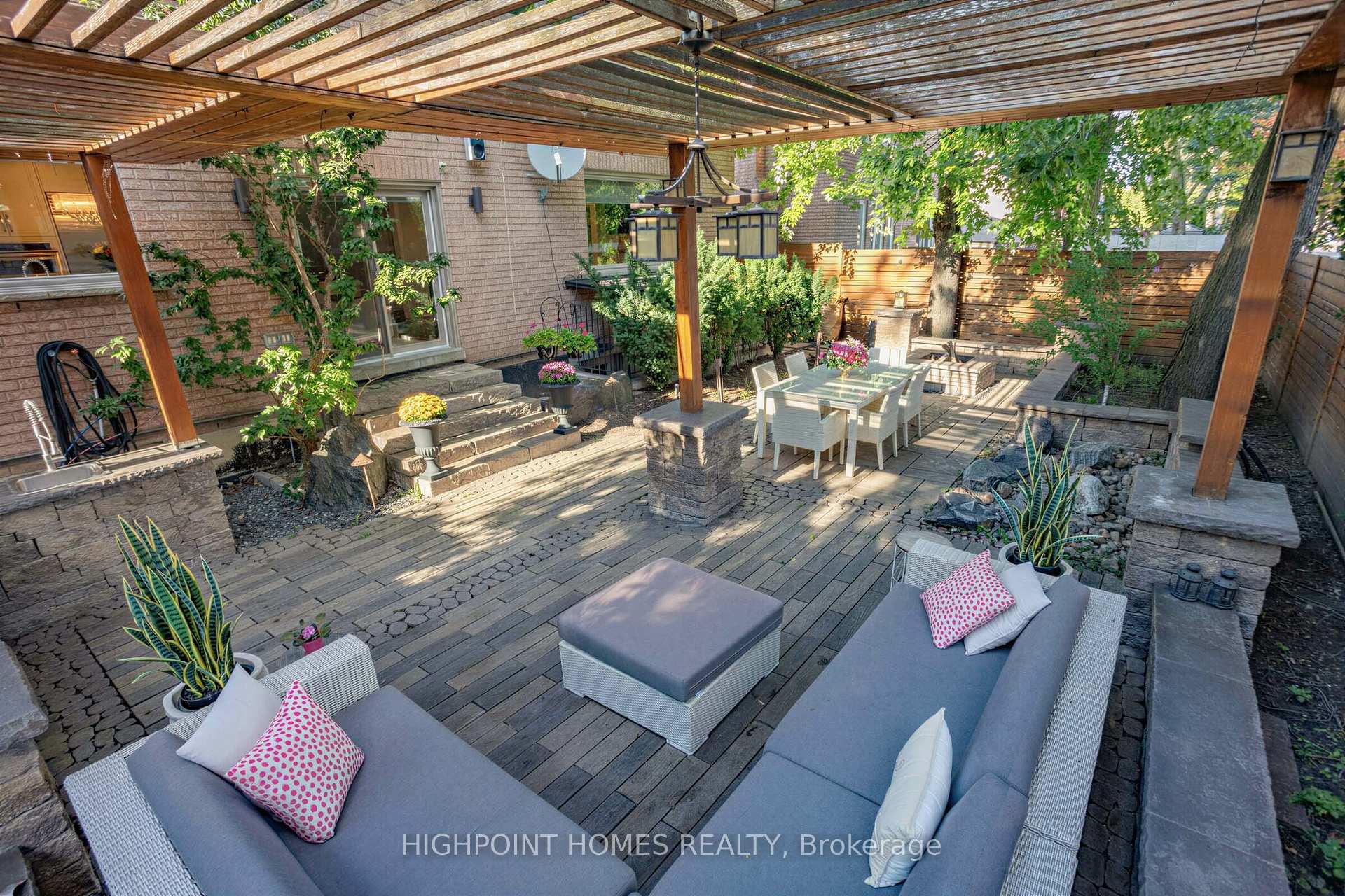 Photo 44 of 25 Pathlane Road, Richmond Hill, Langstaff — HOMEH