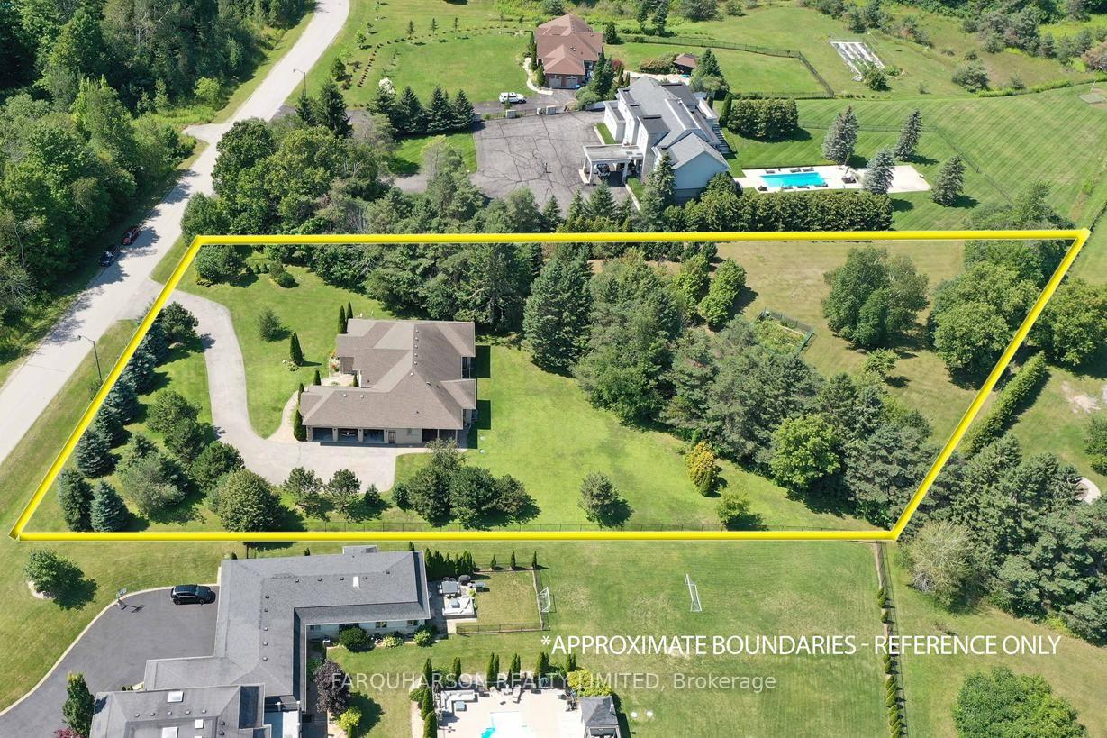 Photo 2 of 55 Ogden Crescent, Whitchurch-Stouffville, Rural Whitchurch-Stouffville — HOMEH