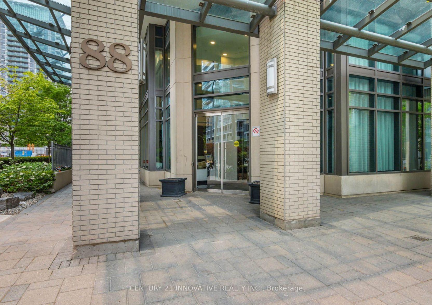 Photo 2 of Unit 405, 88 Broadway Avenue, Toronto, Mount Pleasant West — HOMEH