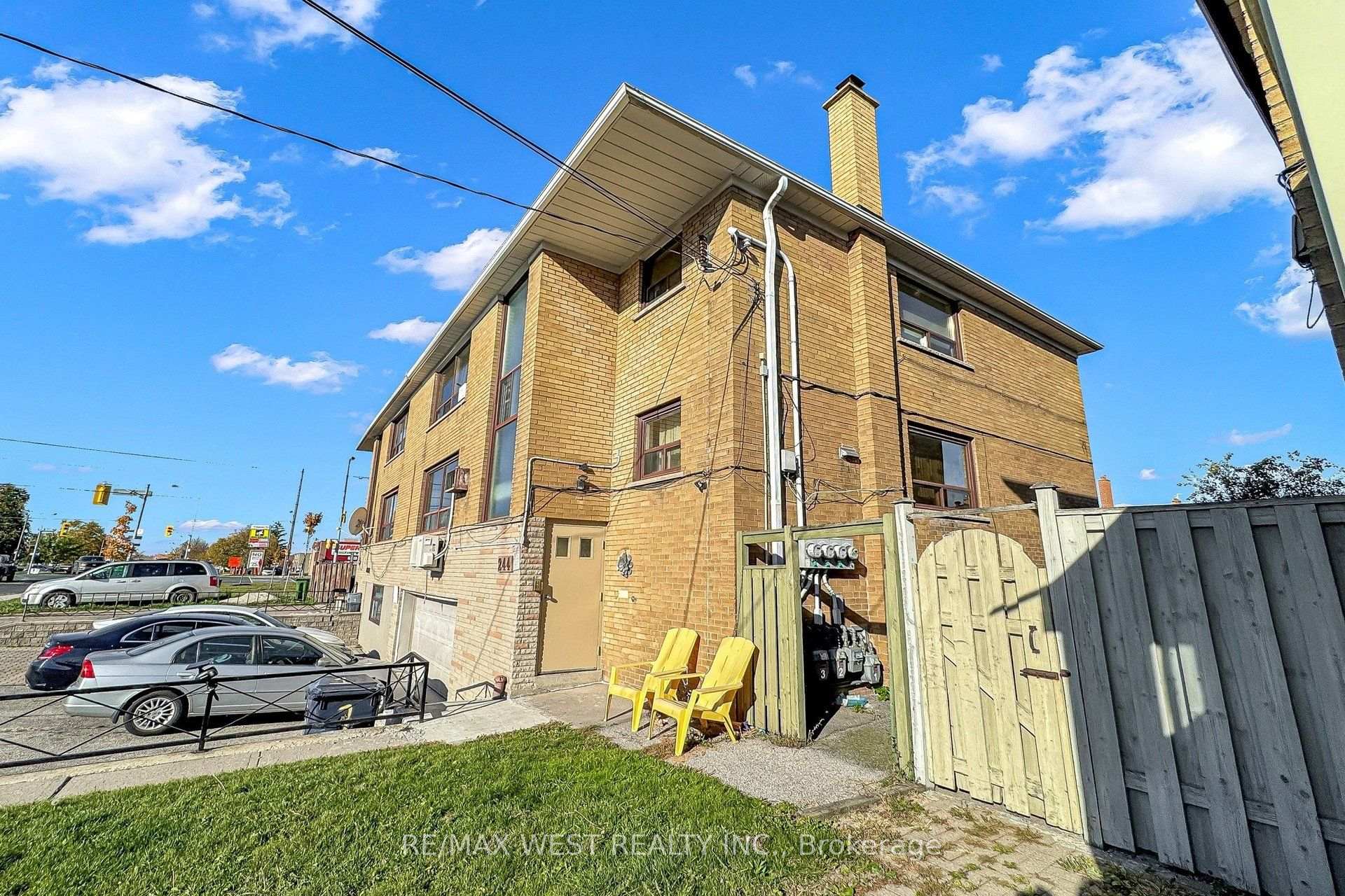 Photo 1 of 244 Overbrook Place, North York, Bathurst Manor — HOMEH