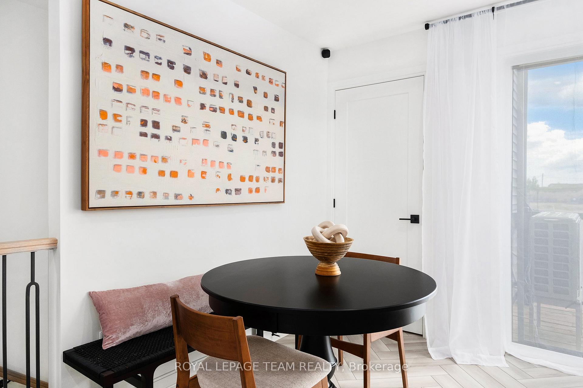 Photo 9 of 2422 Aphrodite Private, Ottawa, Barrhaven - Half Moon Bay — HOMEH