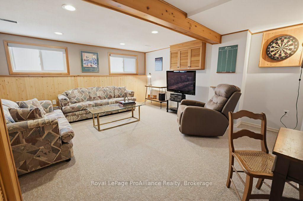 Photo 33 of 7 Yates Court, Belleville, Belleville Ward — HOMEH