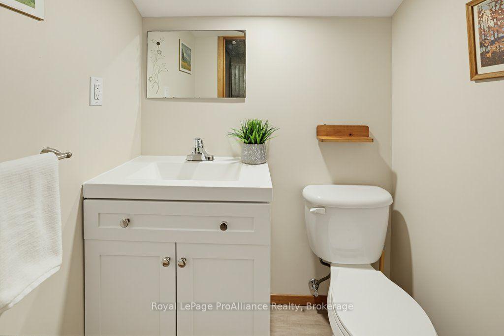 Photo 45 of 7 Yates Court, Belleville, Belleville Ward — HOMEH