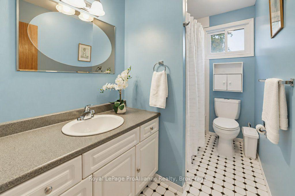 Photo 63 of 7 Yates Court, Belleville, Belleville Ward — HOMEH