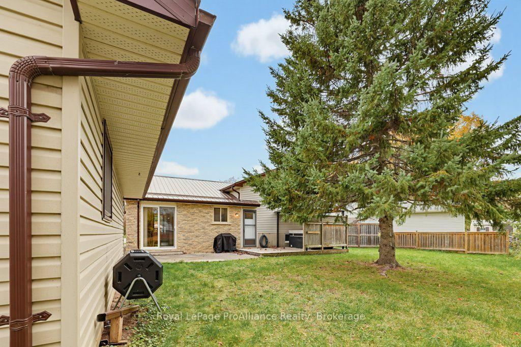 Photo 67 of 7 Yates Court, Belleville, Belleville Ward — HOMEH