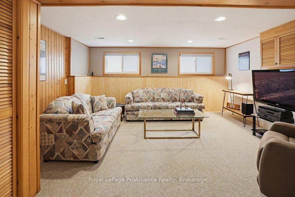 Photo 50 of 7 Yates Court, Belleville, Belleville Ward — HOMEH