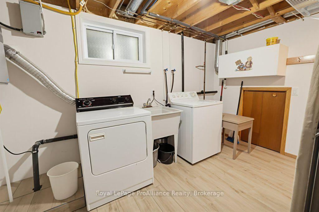 Photo 60 of 7 Yates Court, Belleville, Belleville Ward — HOMEH