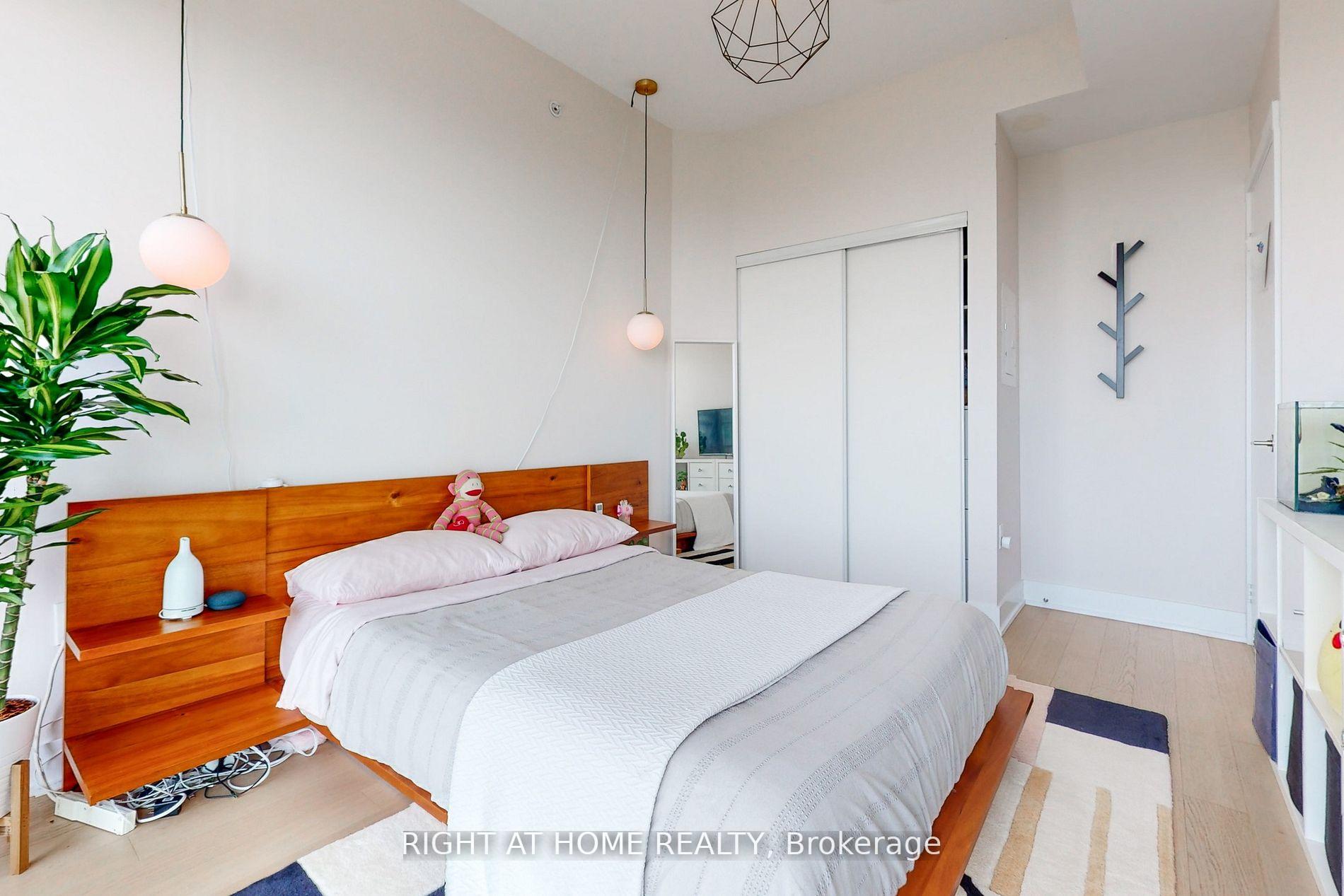 Photo 15 of Unit 1318, 30 Shore Breeze Drive, Etobicoke, Mimico — HOMEH