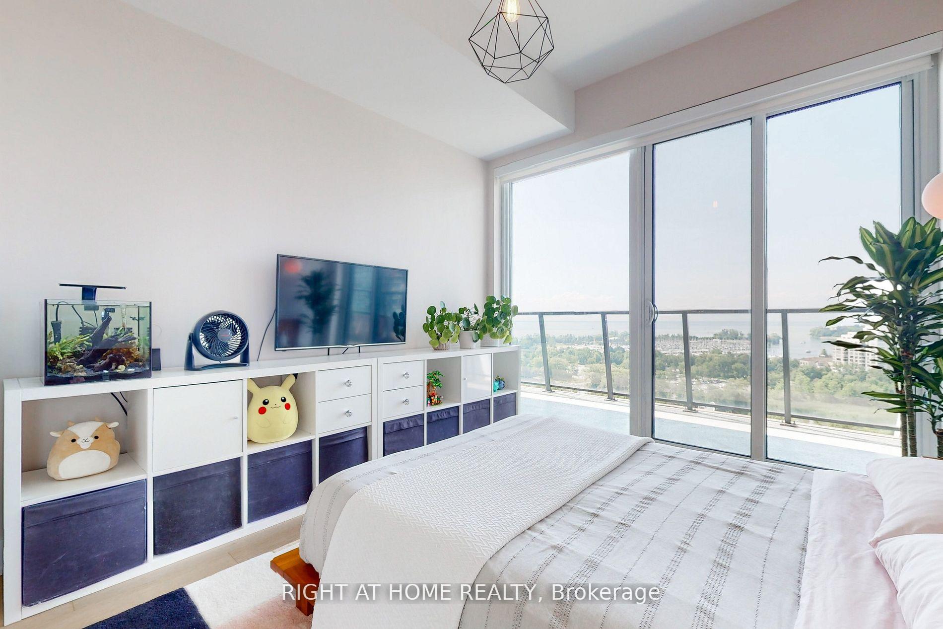 Photo 18 of Unit 1318, 30 Shore Breeze Drive, Etobicoke, Mimico — HOMEH
