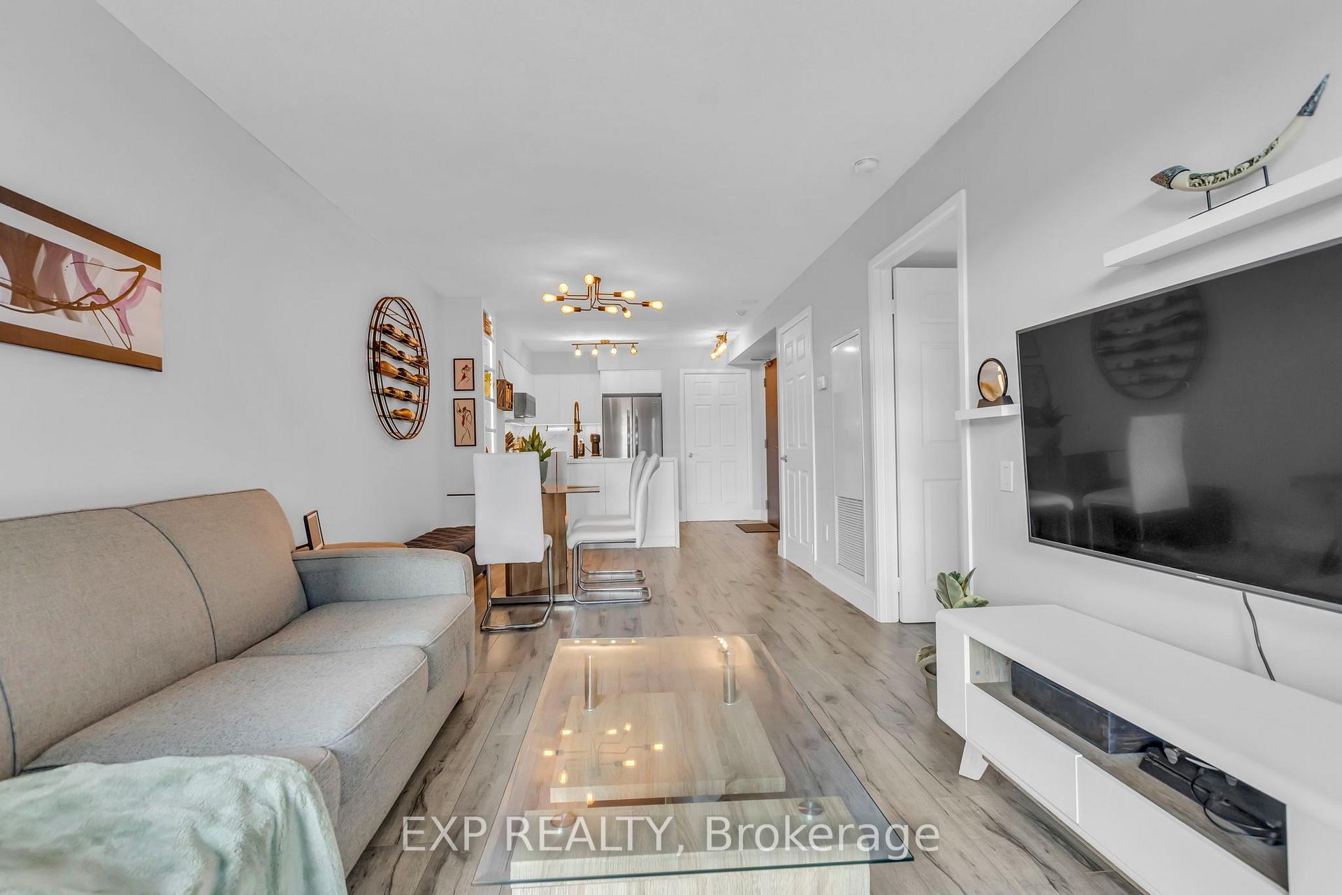 Photo 2 of Unit 806, 2181 Yonge Street, Toronto, Mount Pleasant West — HOMEH