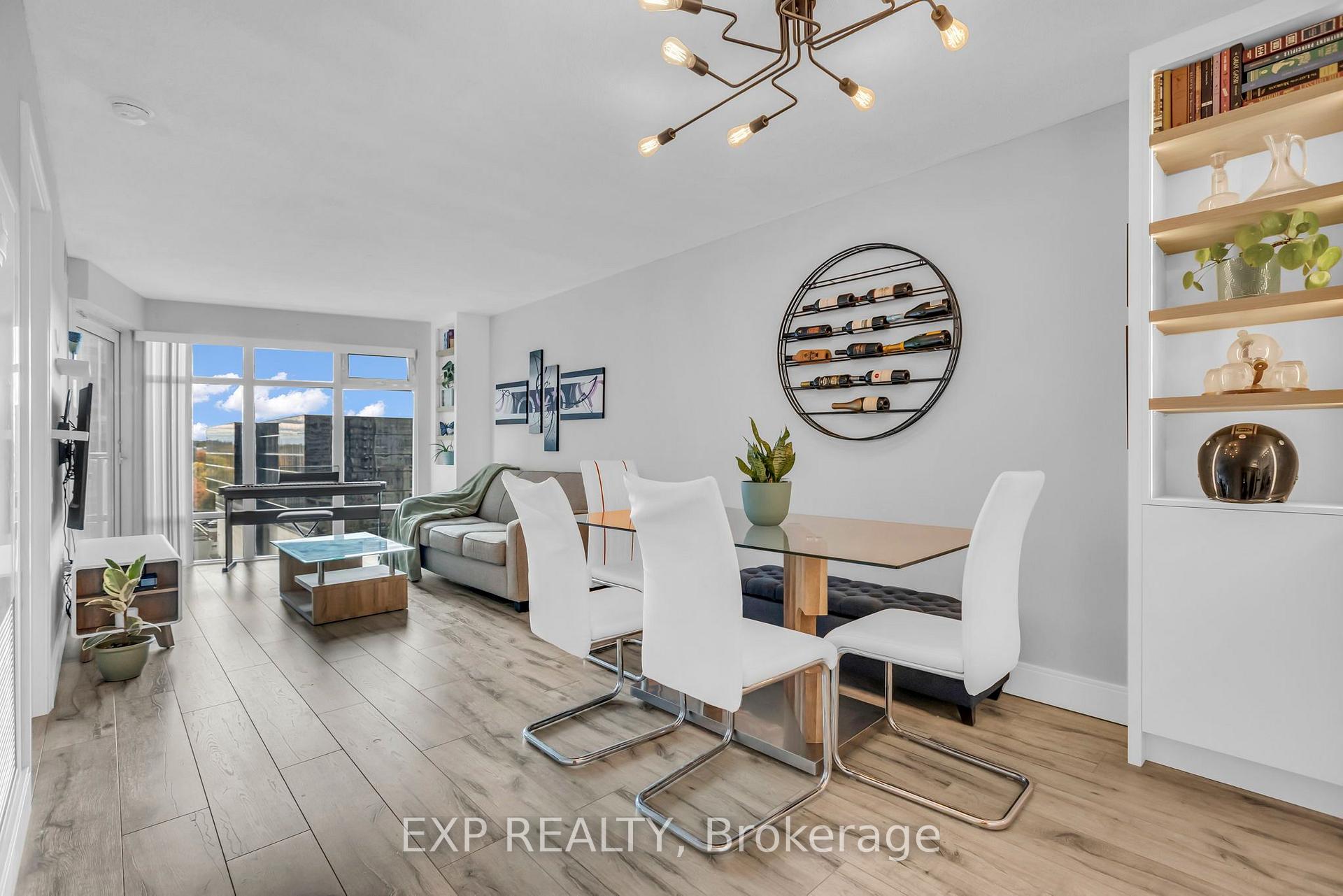 Photo 8 of Unit 806, 2181 Yonge Street, Toronto, Mount Pleasant West — HOMEH