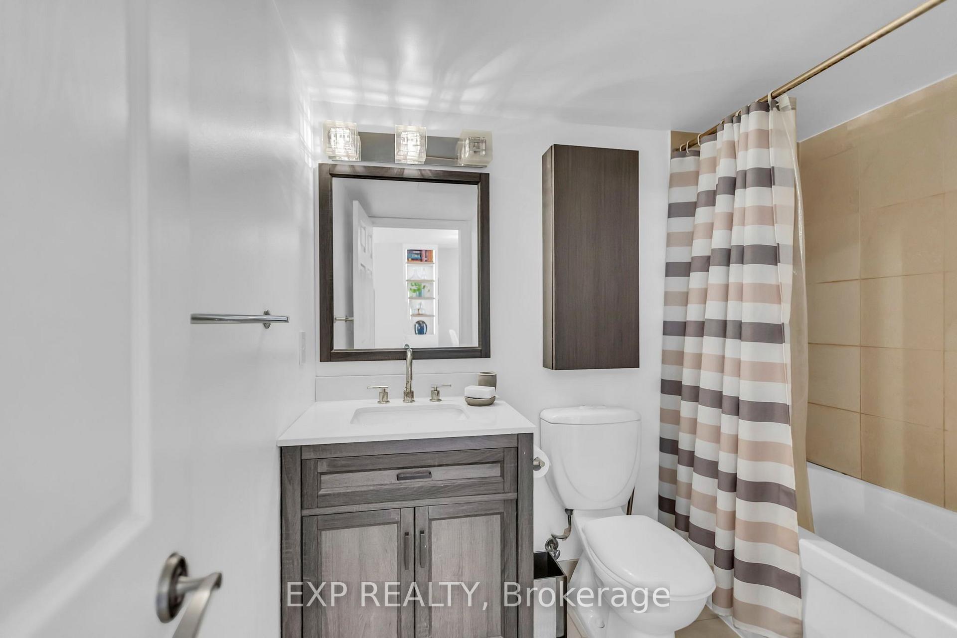 Photo 9 of Unit 806, 2181 Yonge Street, Toronto, Mount Pleasant West — HOMEH