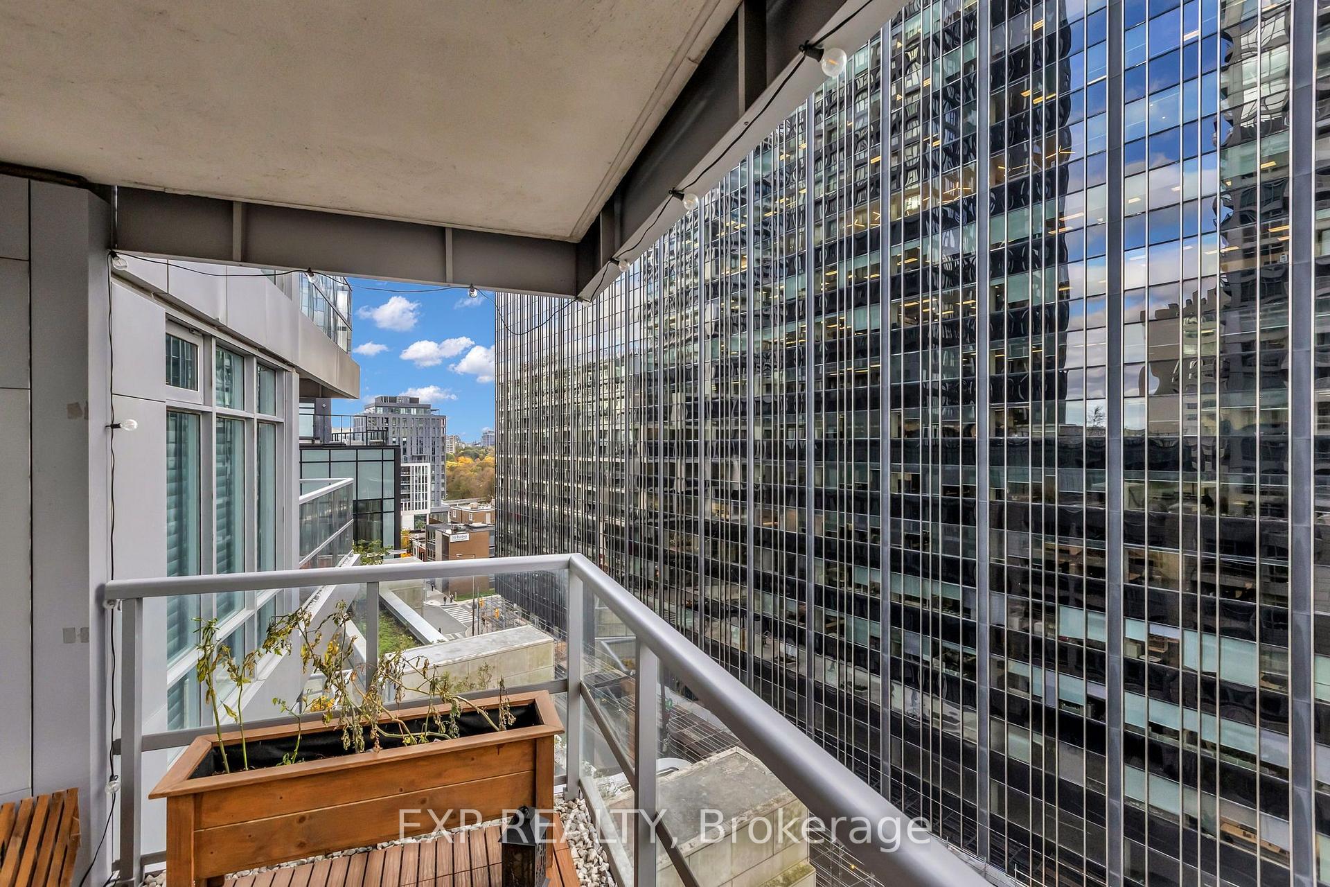 Photo 15 of Unit 806, 2181 Yonge Street, Toronto, Mount Pleasant West — HOMEH