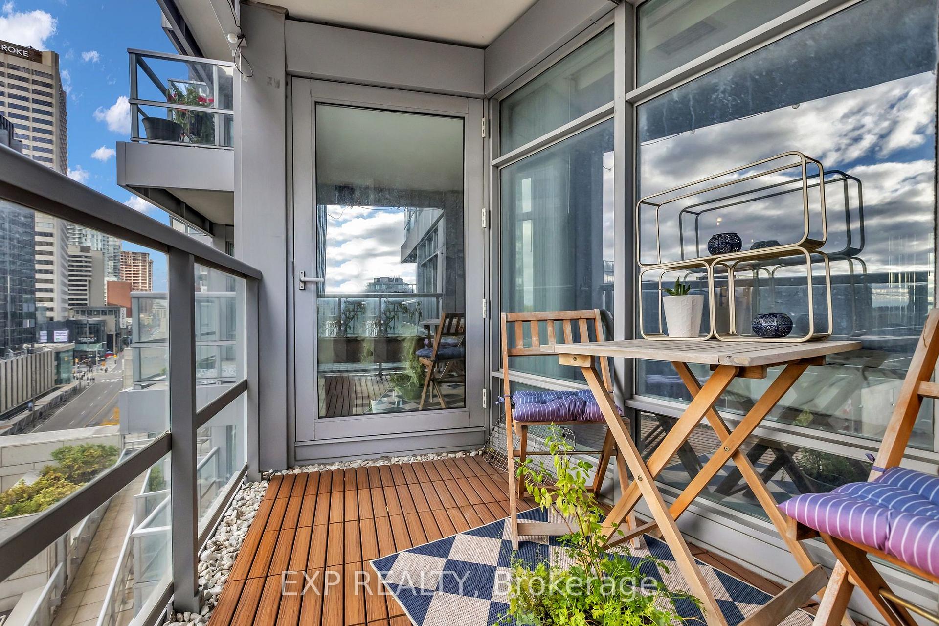 Photo 17 of Unit 806, 2181 Yonge Street, Toronto, Mount Pleasant West — HOMEH