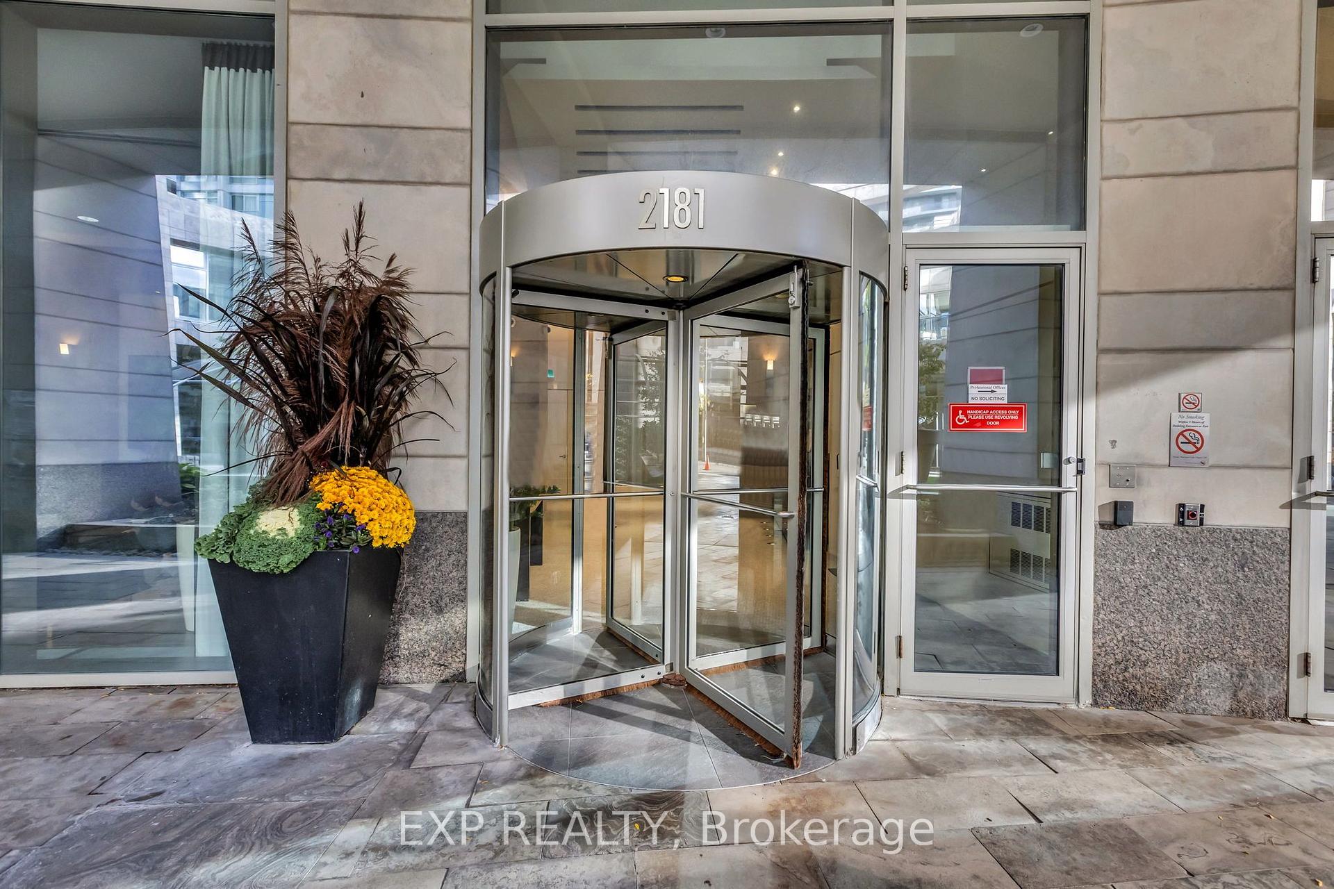 Photo 21 of Unit 806, 2181 Yonge Street, Toronto, Mount Pleasant West — HOMEH