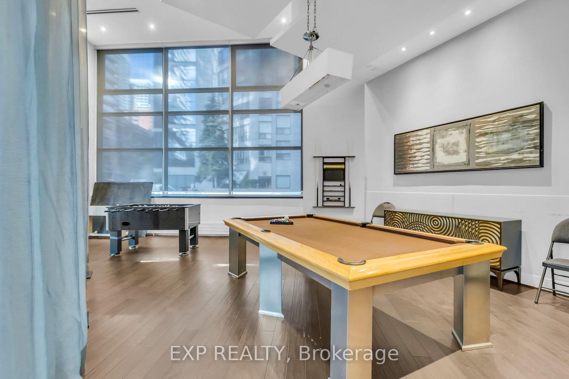 Photo 26 of Unit 806, 2181 Yonge Street, Toronto, Mount Pleasant West — HOMEH