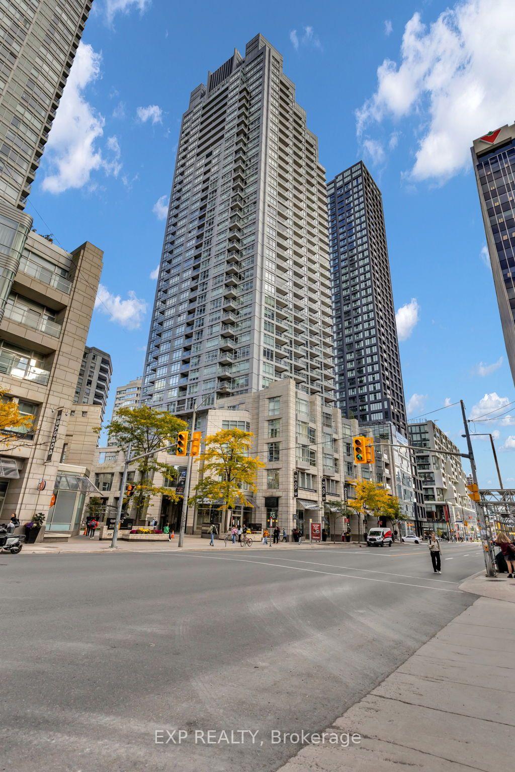 Photo 40 of Unit 806, 2181 Yonge Street, Toronto, Mount Pleasant West — HOMEH