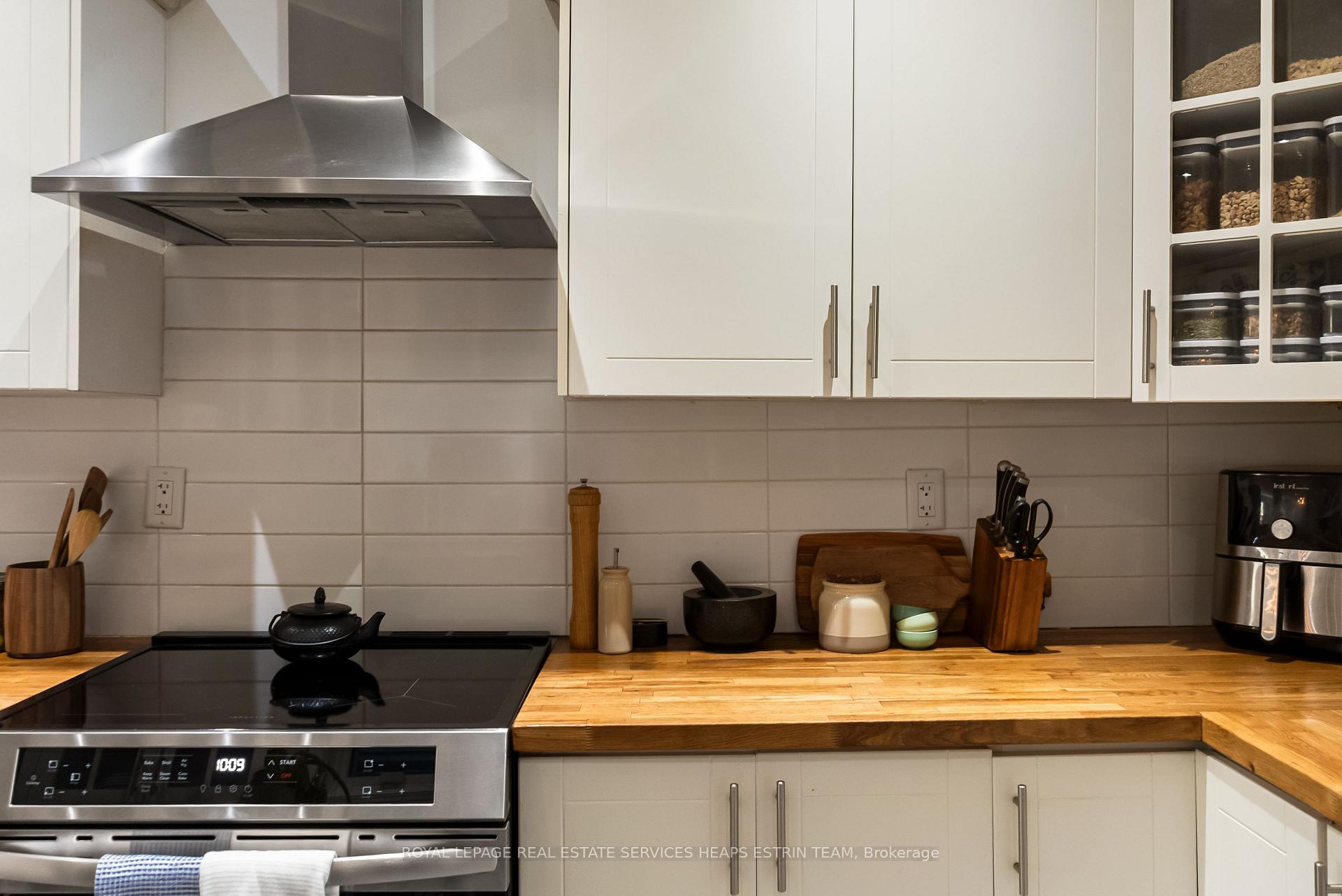 Photo 23 of 14 De Grassi Street, Toronto, South Riverdale — HOMEH