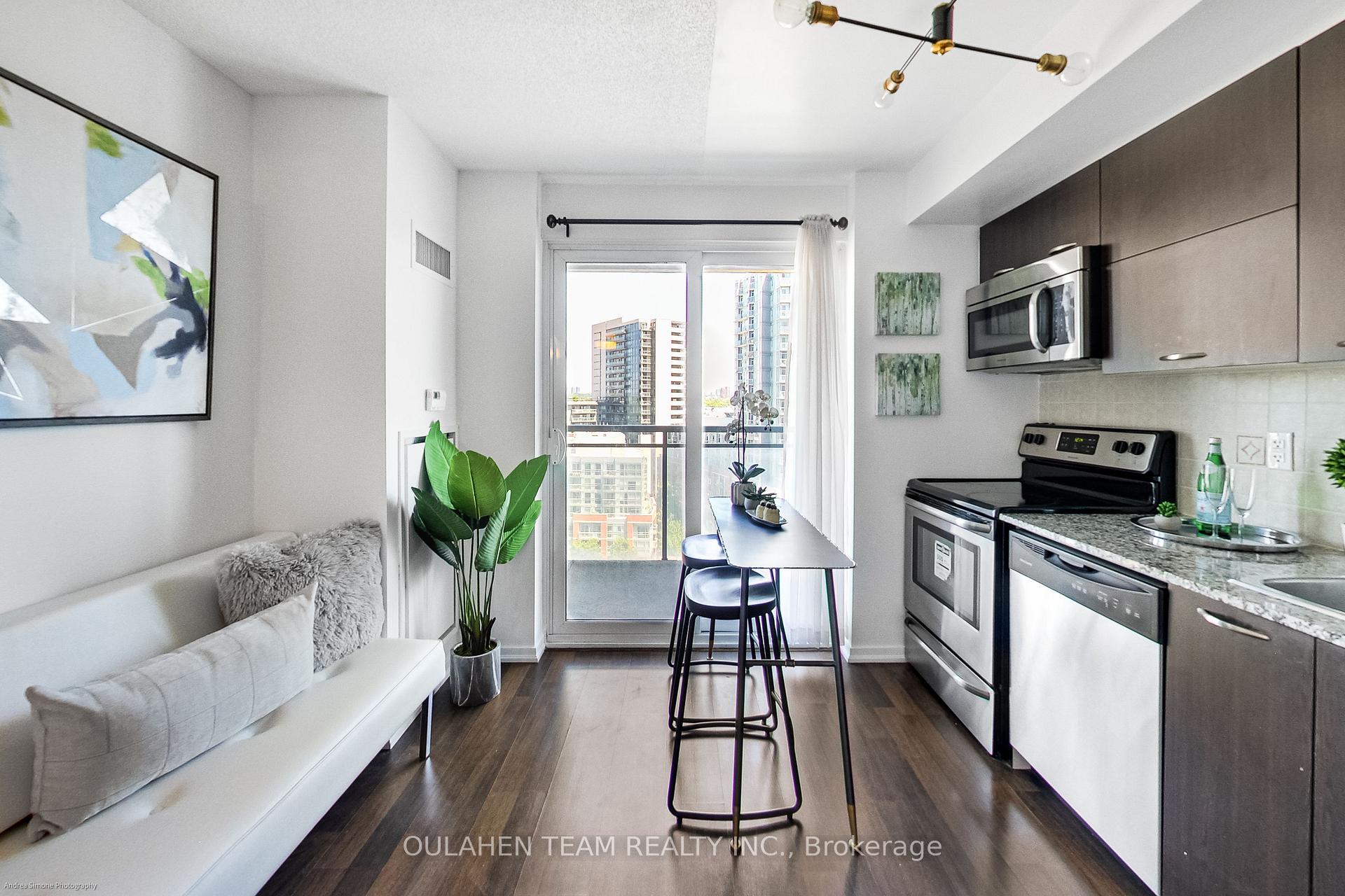 Photo 6 of Unit 1220, 38 Joe Shuster Way, Toronto, South Parkdale — HOMEH