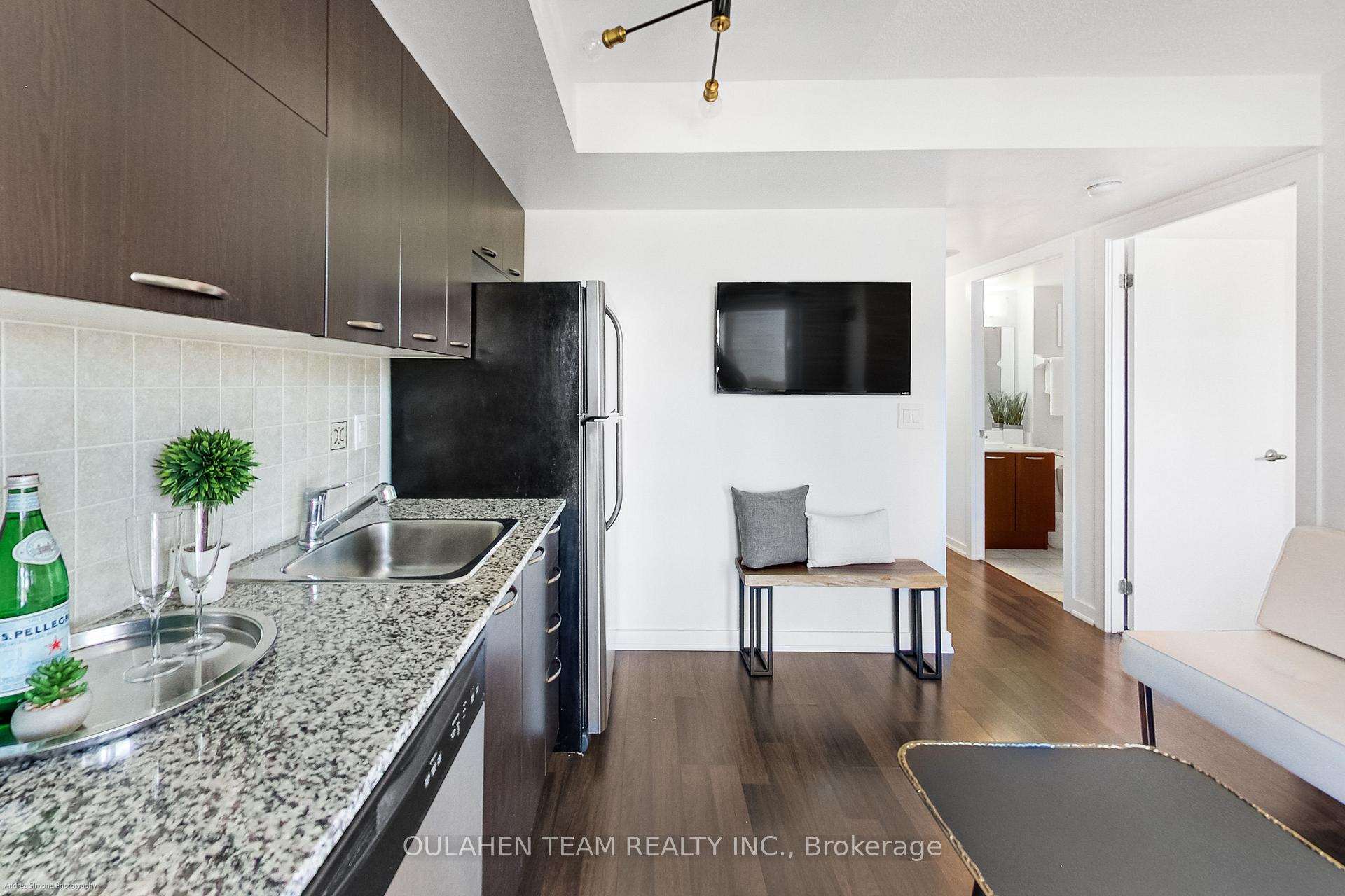 Photo 7 of Unit 1220, 38 Joe Shuster Way, Toronto, South Parkdale — HOMEH