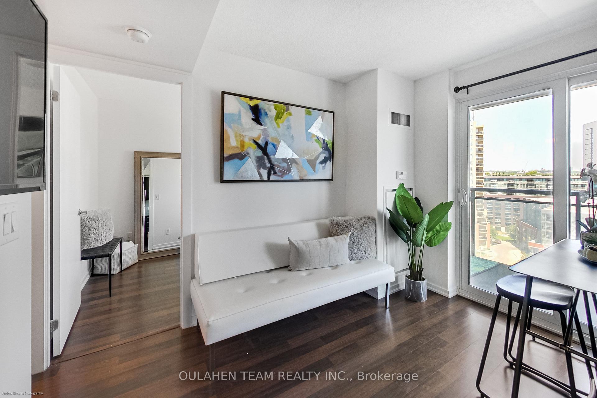 Photo 8 of Unit 1220, 38 Joe Shuster Way, Toronto, South Parkdale — HOMEH