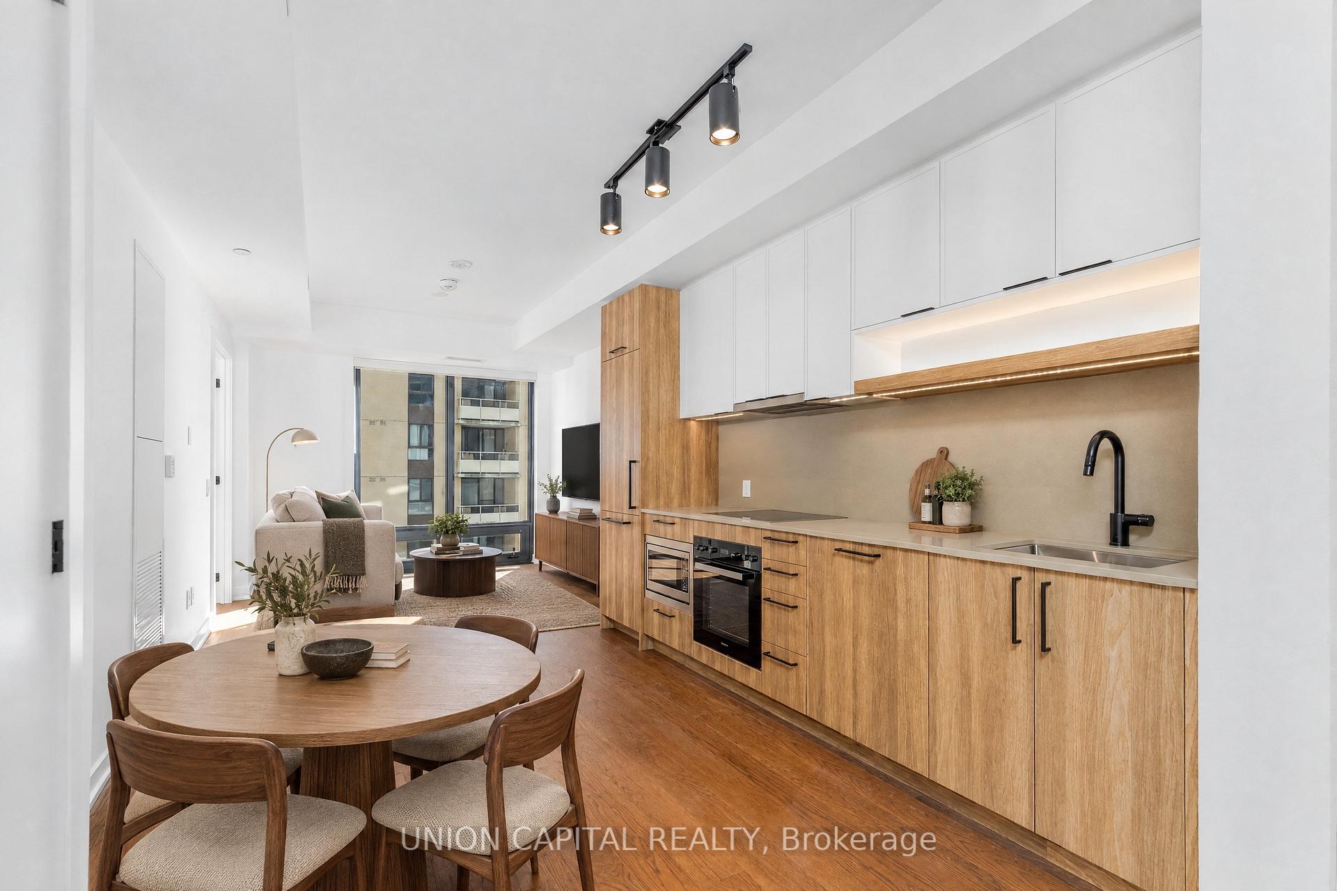 Photo of Unit 1802, 91 Montclair Avenue