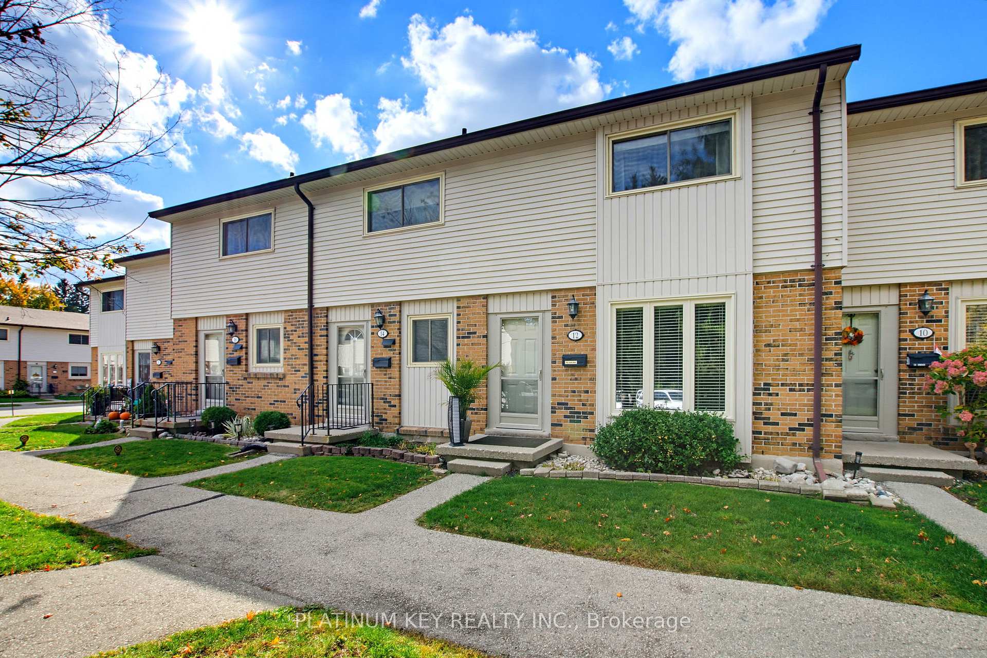 Photo of Unit 12, 1328 Commissioners Road W