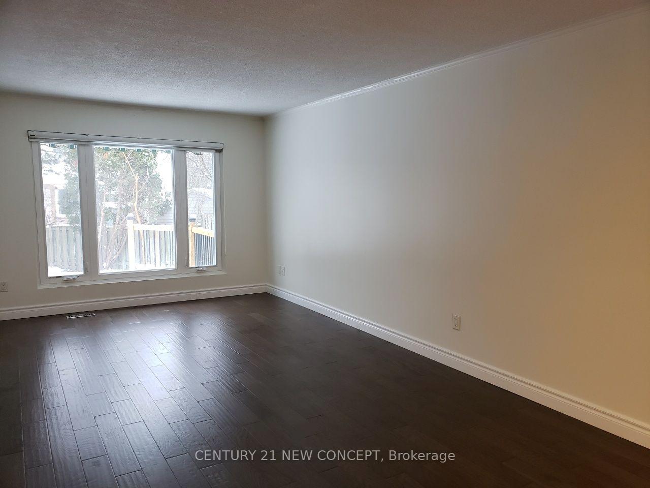 Photo 17 of 22 Gilmore Crescent, Vaughan, Brownridge — HOMEH