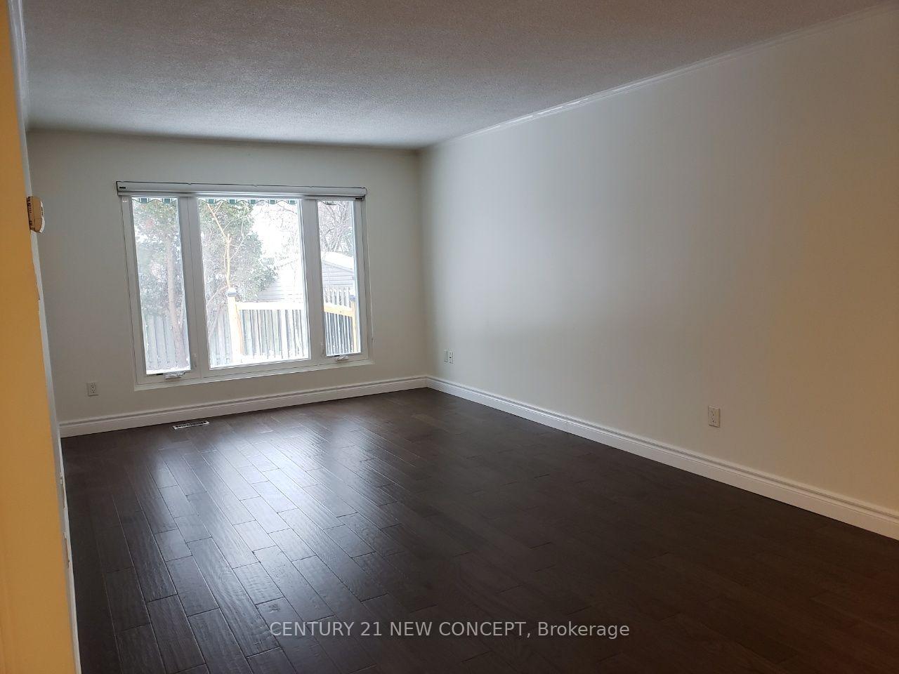 Photo 18 of 22 Gilmore Crescent, Vaughan, Brownridge — HOMEH