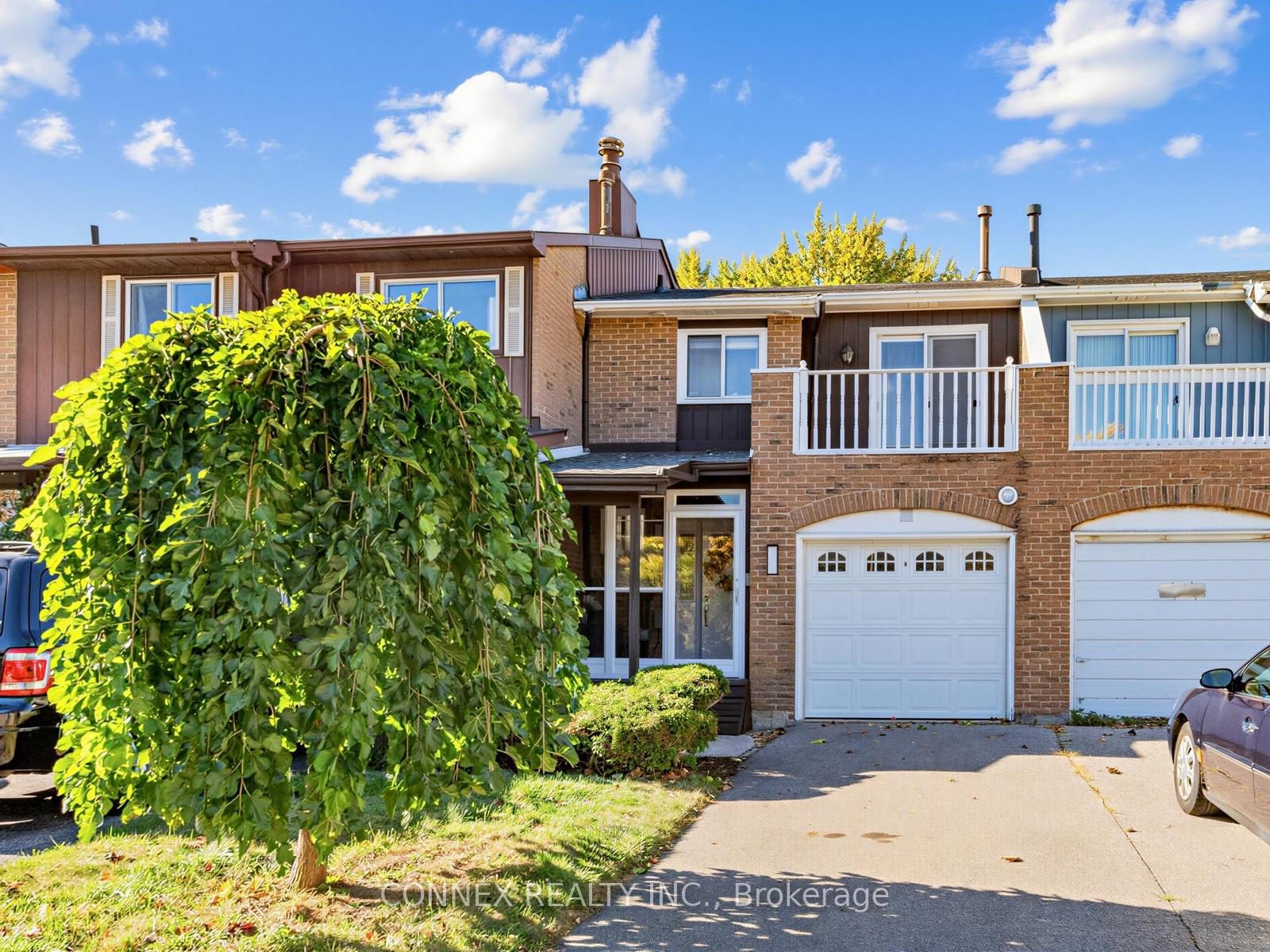 Photo of 5998 Chidham Crescent