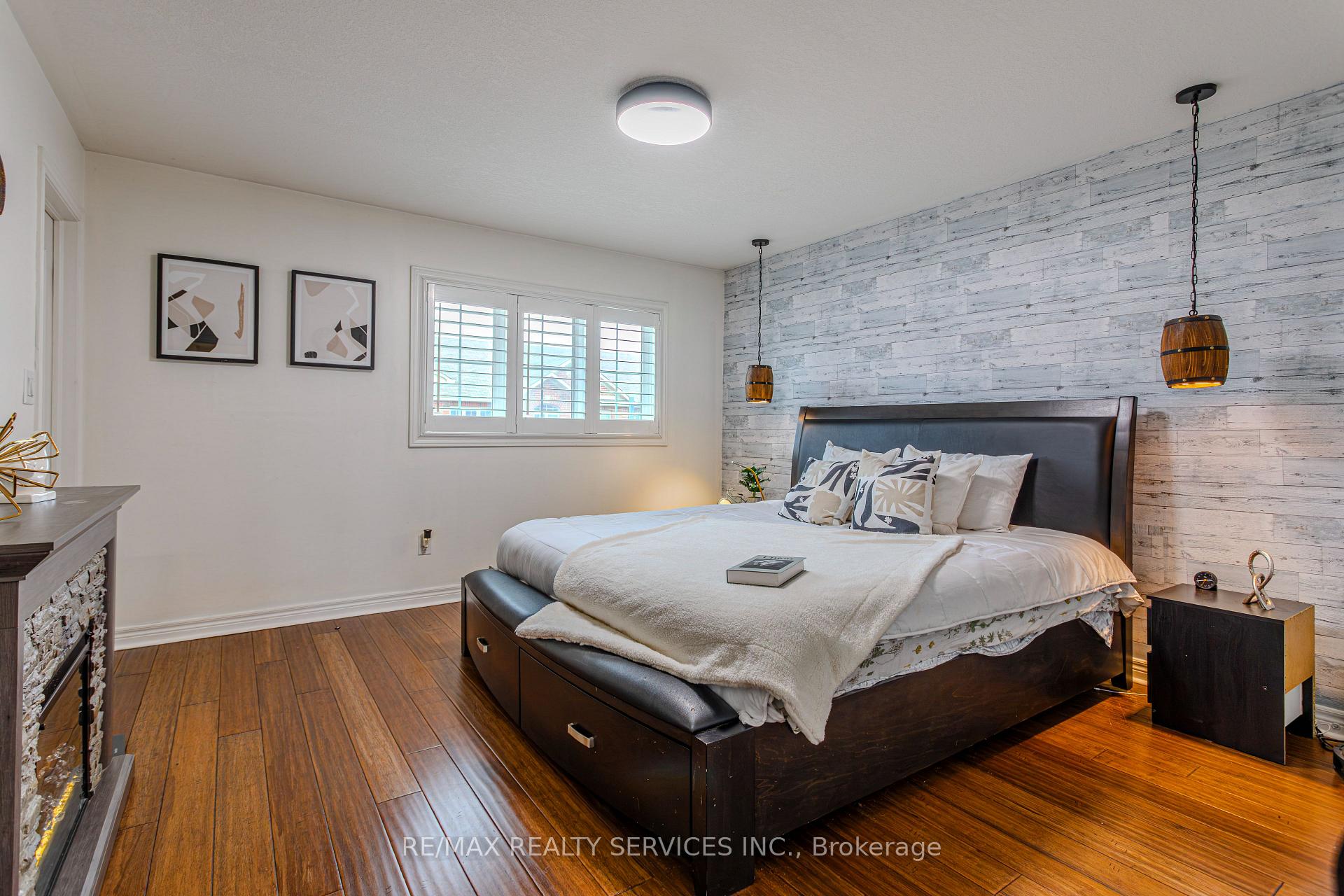 Photo 27 of 49 Marina Point Crescent N, Hamilton, Stoney Creek — HOMEH