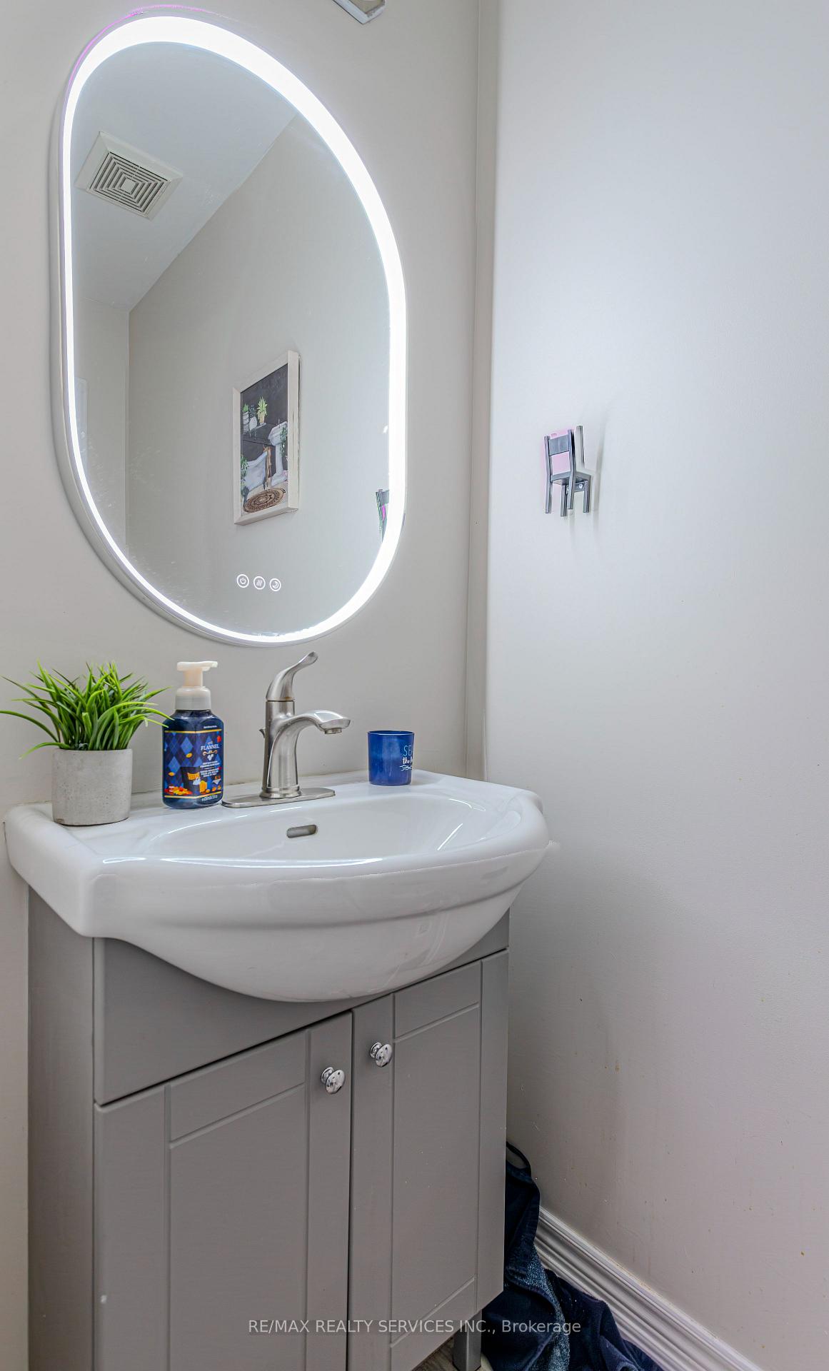 Photo 35 of 49 Marina Point Crescent N, Hamilton, Stoney Creek — HOMEH