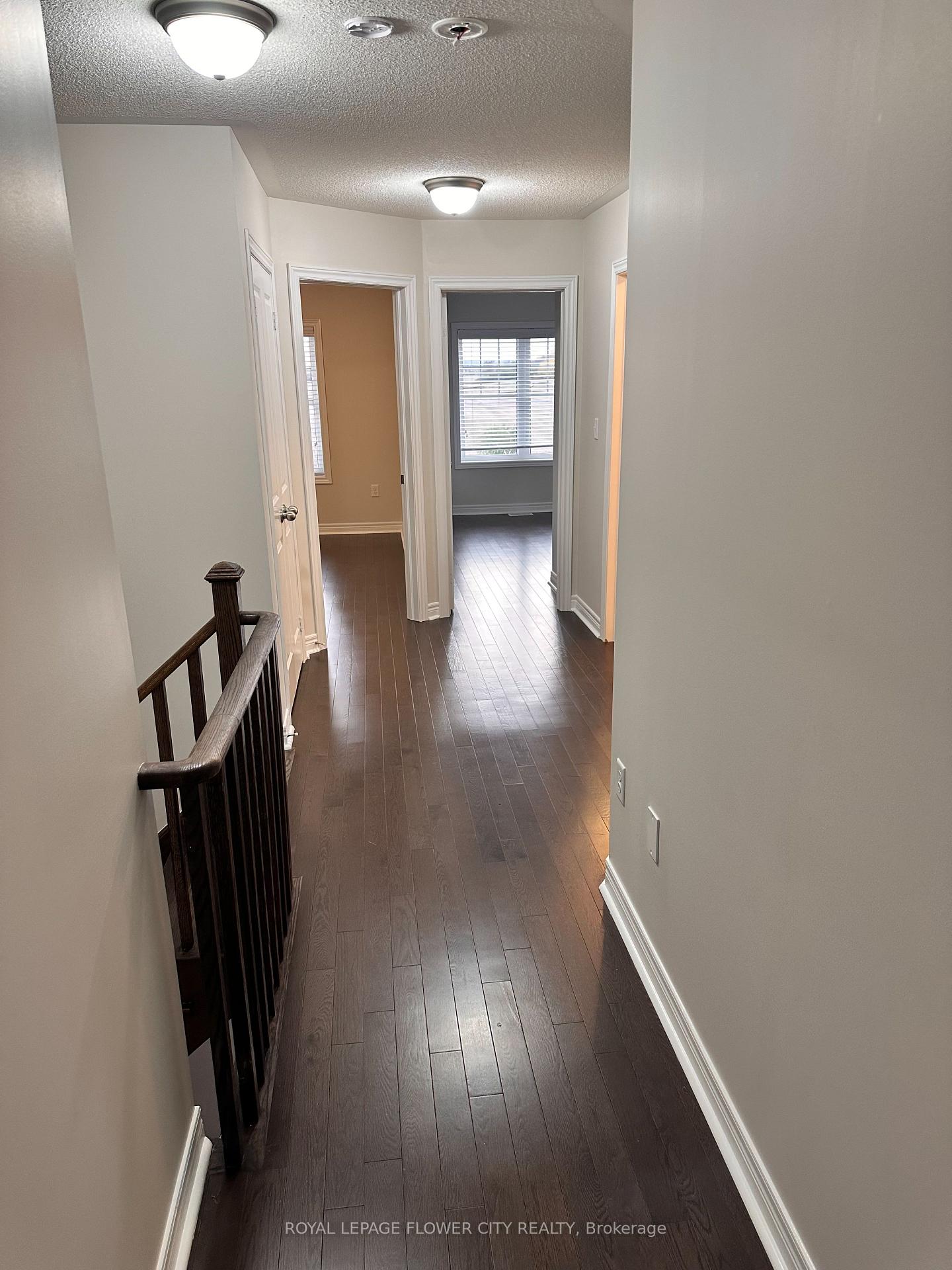 Photo 9 of 85 Finegan Circle, Brampton, Northwest Brampton — HOMEH