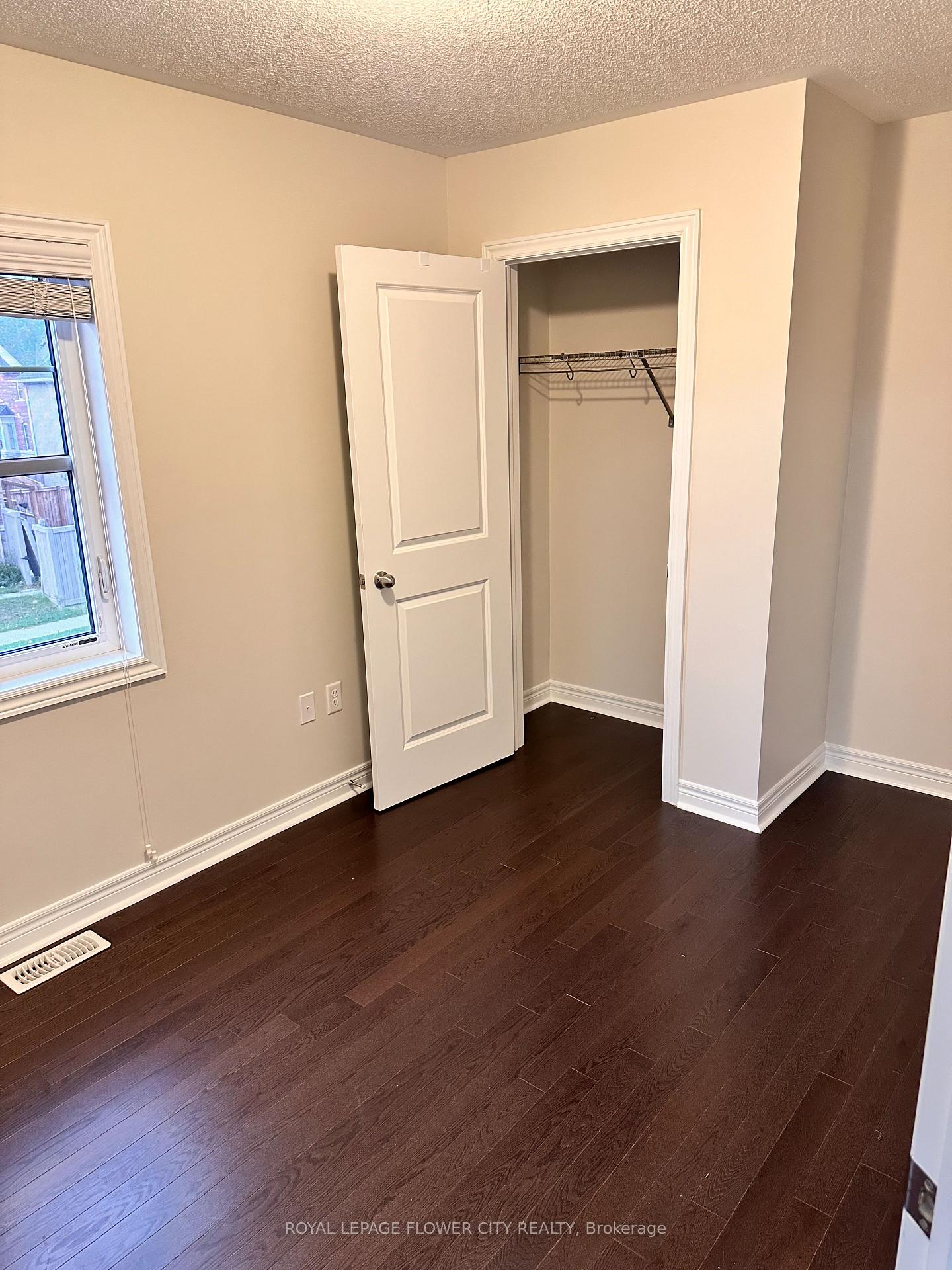 Photo 10 of 85 Finegan Circle, Brampton, Northwest Brampton — HOMEH