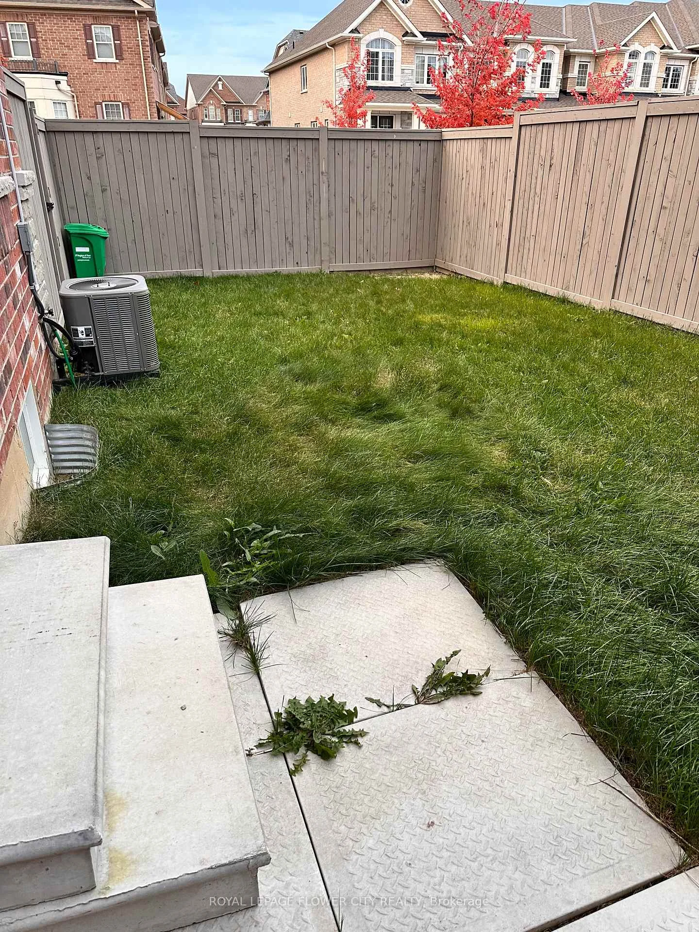 Photo 6 of 85 Finegan Circle, Brampton, Northwest Brampton — HOMEH